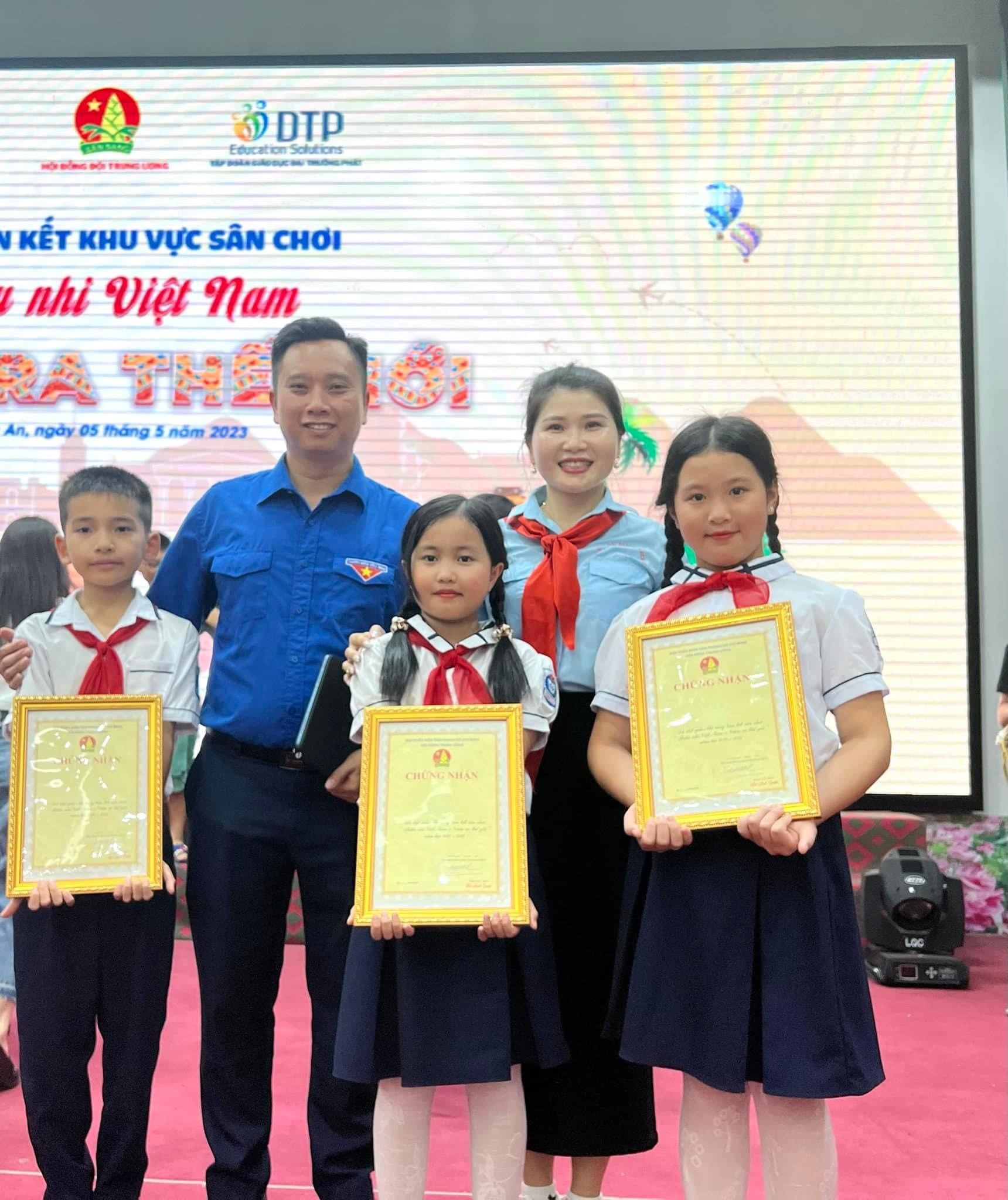 Với những những nỗ lực của bản thân, cô giáo Thu đã đưa phong trào Đội của đơn vị đạt được nhiều thành tích cao. Bản thân cô Thu, nhiều năm liền được Trung ương Đoàn TNCS Hồ Chí Minh, Hội đồng đội Tỉnh tặng Bằng khen đã có thành tích xuất sắc trong công tác Đội và phong trào thiếu nhi...