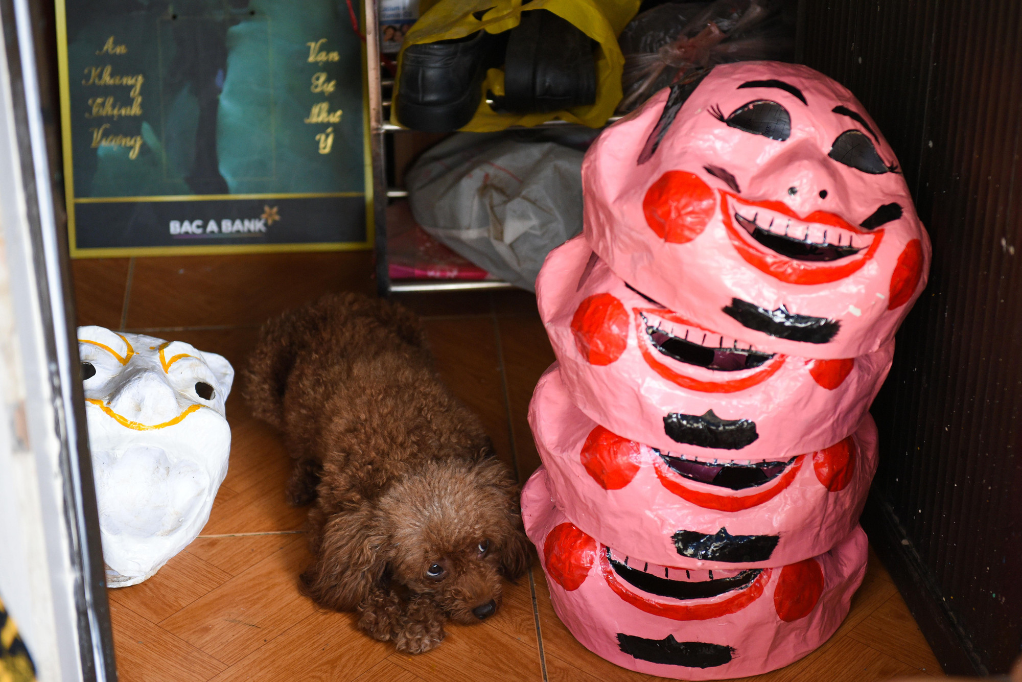 Cách pha màu cũng phải đòi hỏi sự tỉ mỉ và chính xác cao thì mới tạo được màu tươi và đẹp.