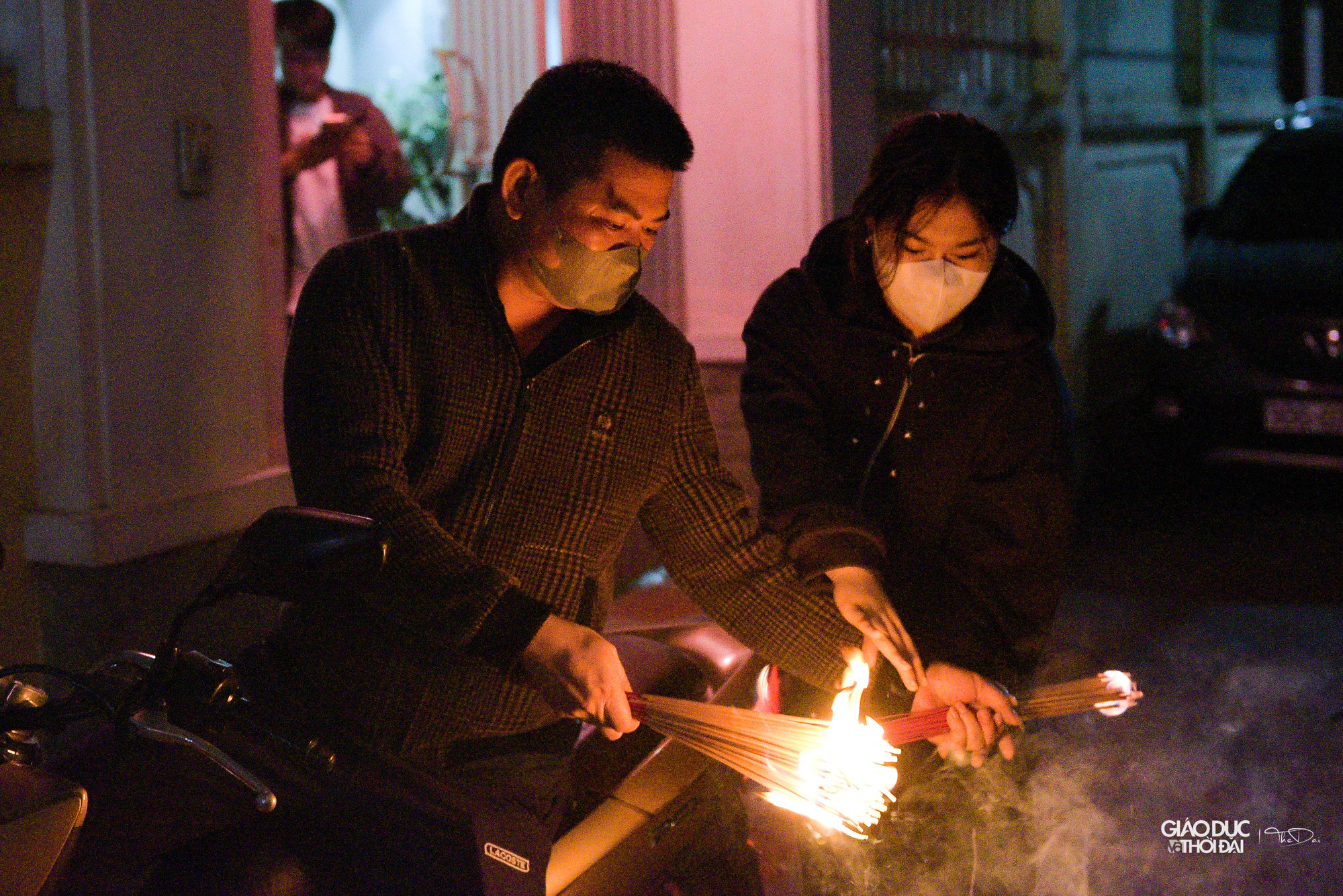 Nét khác biệt của &apos;lấy đỏ&apos; là ai cũng muốn xin lộc nhưng không hề xảy ra chuyện tranh giành như ở nhiều lễ hội khác.