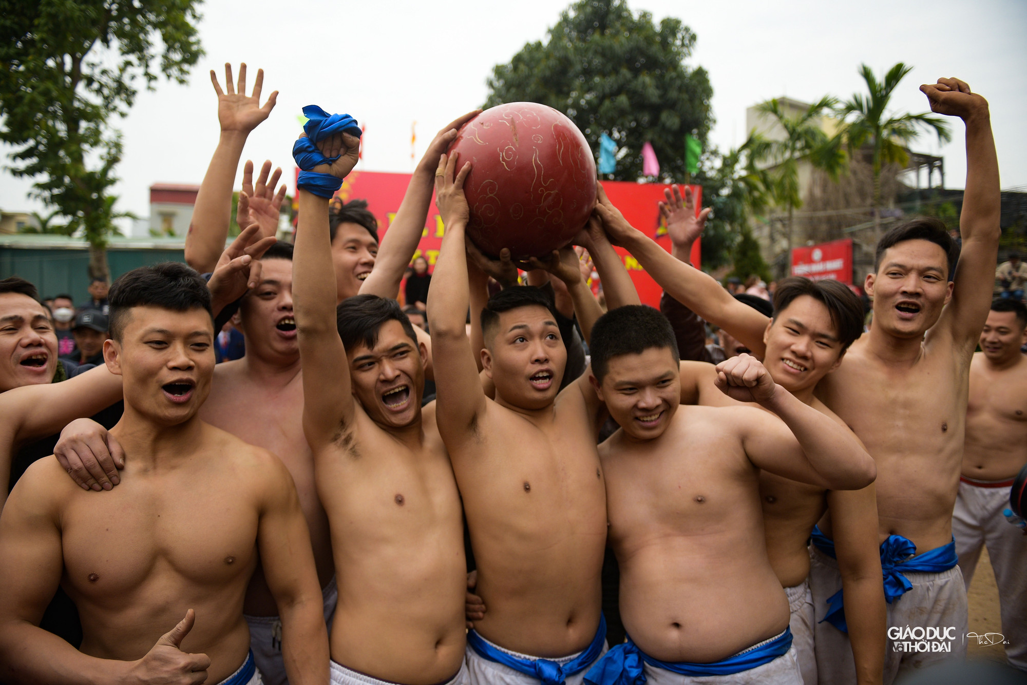 Giải thưởng hội vật chỉ là những món quà nhỏ mang ý nghĩa vui nhộn ngày xuân, nhưng trên hết đó là sự kế thừa truyền thống cha ông, khích lệ tinh thần thượng võ dân tộc, đồng thời lưu giữ một nét độc đáo trong bức tranh văn hóa đa sắc màu đất Thăng Long – Hà Nội.