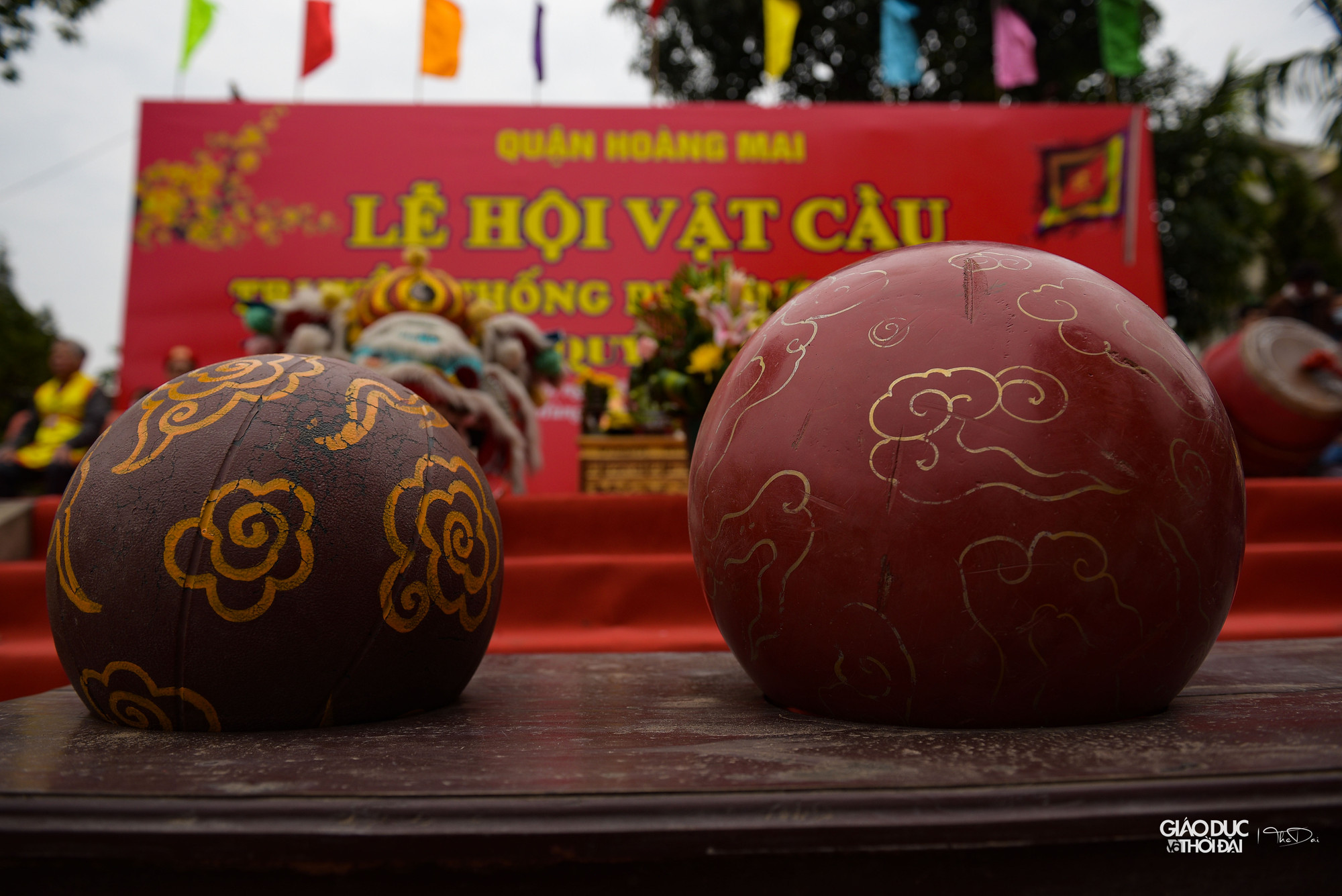 Theo các nhà nghiên cứu, hội vật cầu làng Thúy Lĩnh có từ thời vua Lý Thánh Tông (1054 - 1072), gắn với huyền tích về thái tử Linh Lang, con trai thứ tư của vua Lý Thánh Tông.