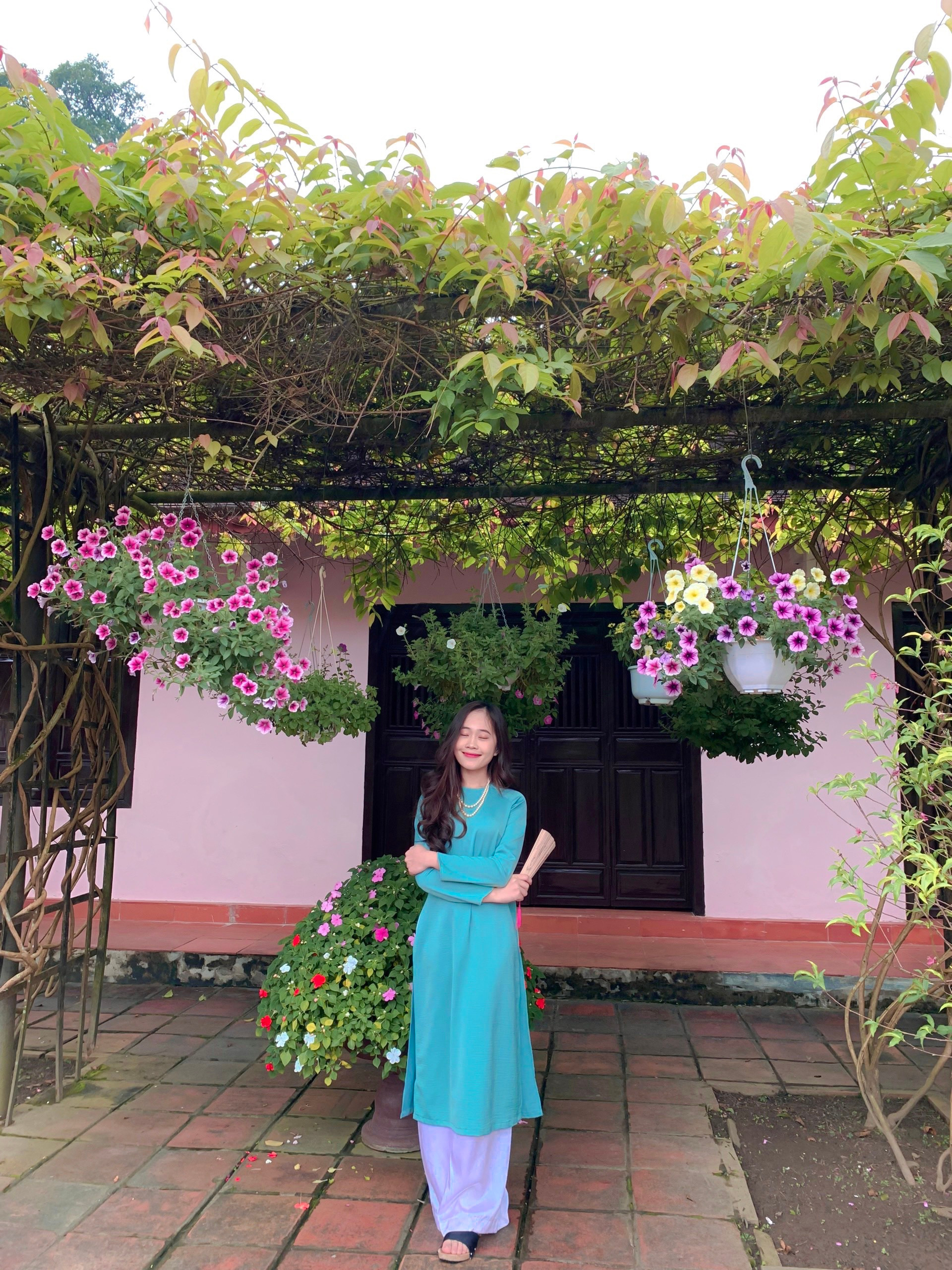 Chính điều này đã nuôi dưỡng ước mơ trở thành một giáo viên ngay từ khi cô còn nhỏ. Hồng Ngọc đã không ngừng nỗ lực học tập, rèn luyện để trau dồi kiến thức và kỹ năng sư phạm. Chính điều này đã nuôi dưỡng ước mơ trở thành một giáo viên ngay từ khi cô còn nhỏ. Hồng Ngọc đã không ngừng nỗ lực học tập, rèn luyện để trau dồi kiến thức và kỹ năng sư phạm.