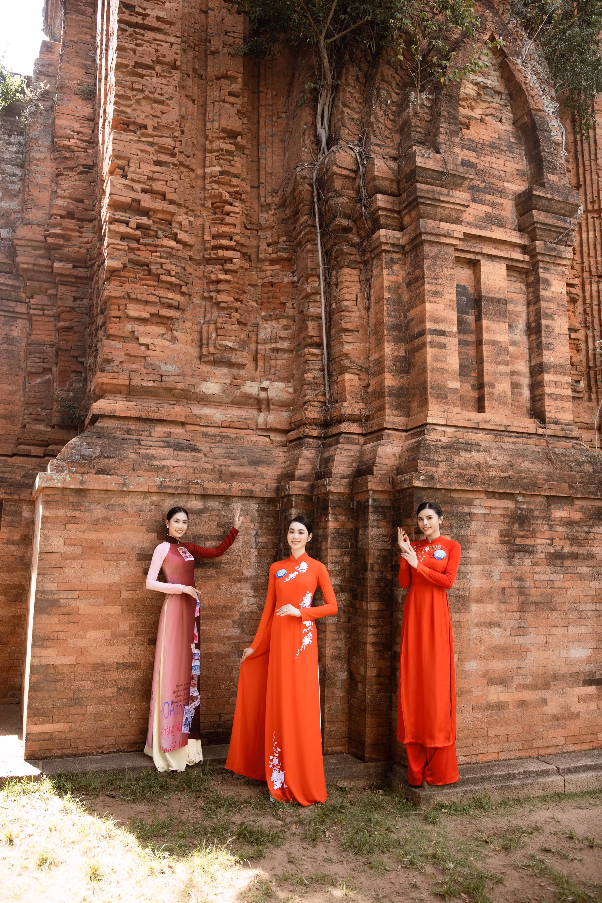 Miss World Việt Nam là một cuộc thi chuyên nghiệp, nhân văn, luôn đề cao các giá trị văn hóa, vậy nên, lựa chọn Tháp đôi trở thành địa điểm ghé thăm đầu tiên của Top 38 Miss World Việt Nam 2022.