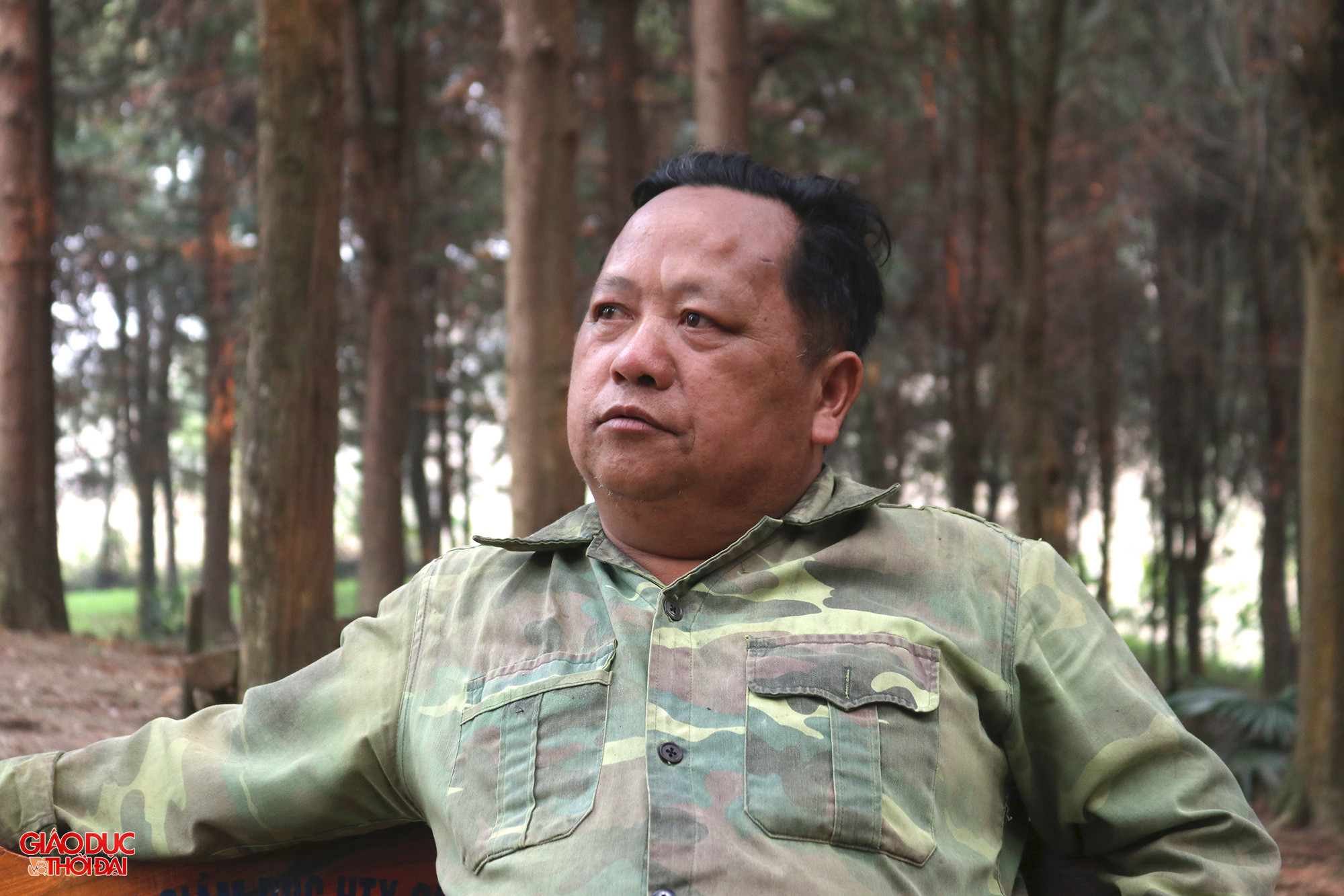 Ông Vừ Vả Chống mong muốn biến cánh rừng pơ mu, sa mu của gia đình thành khu du lịch sinh thái, qua đó tuyên truyền để người dân thêm yêu và quý trọng rừng. Ảnh: Phạm Tâm.