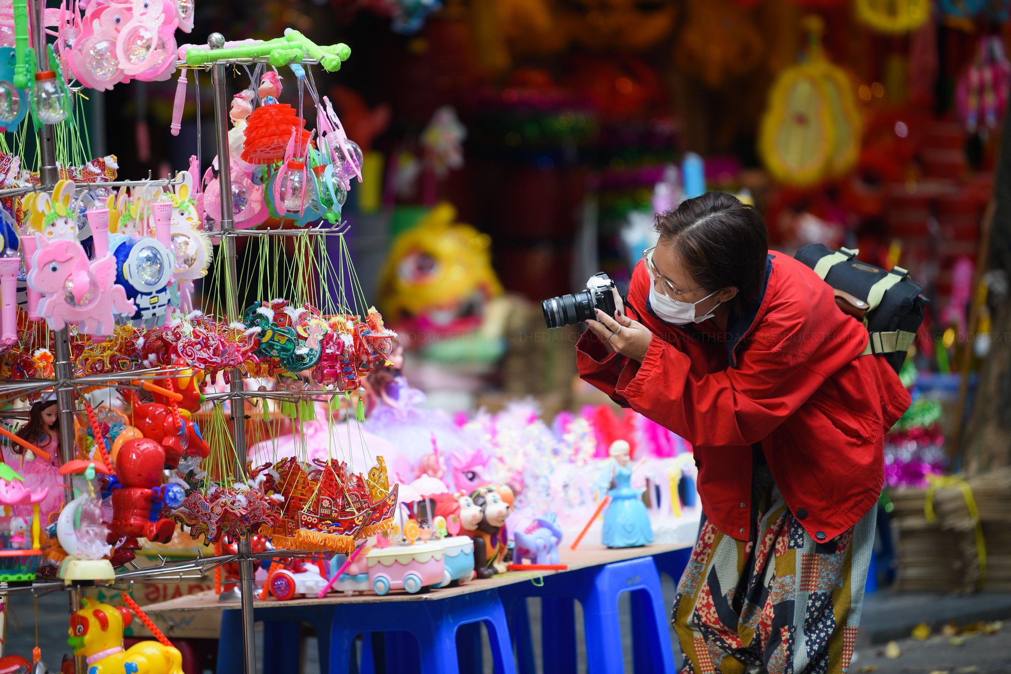 Những đồ chơi truyền thống được làm mới mẫu mã và chất liệu đẹp, bắt mắt hơn.