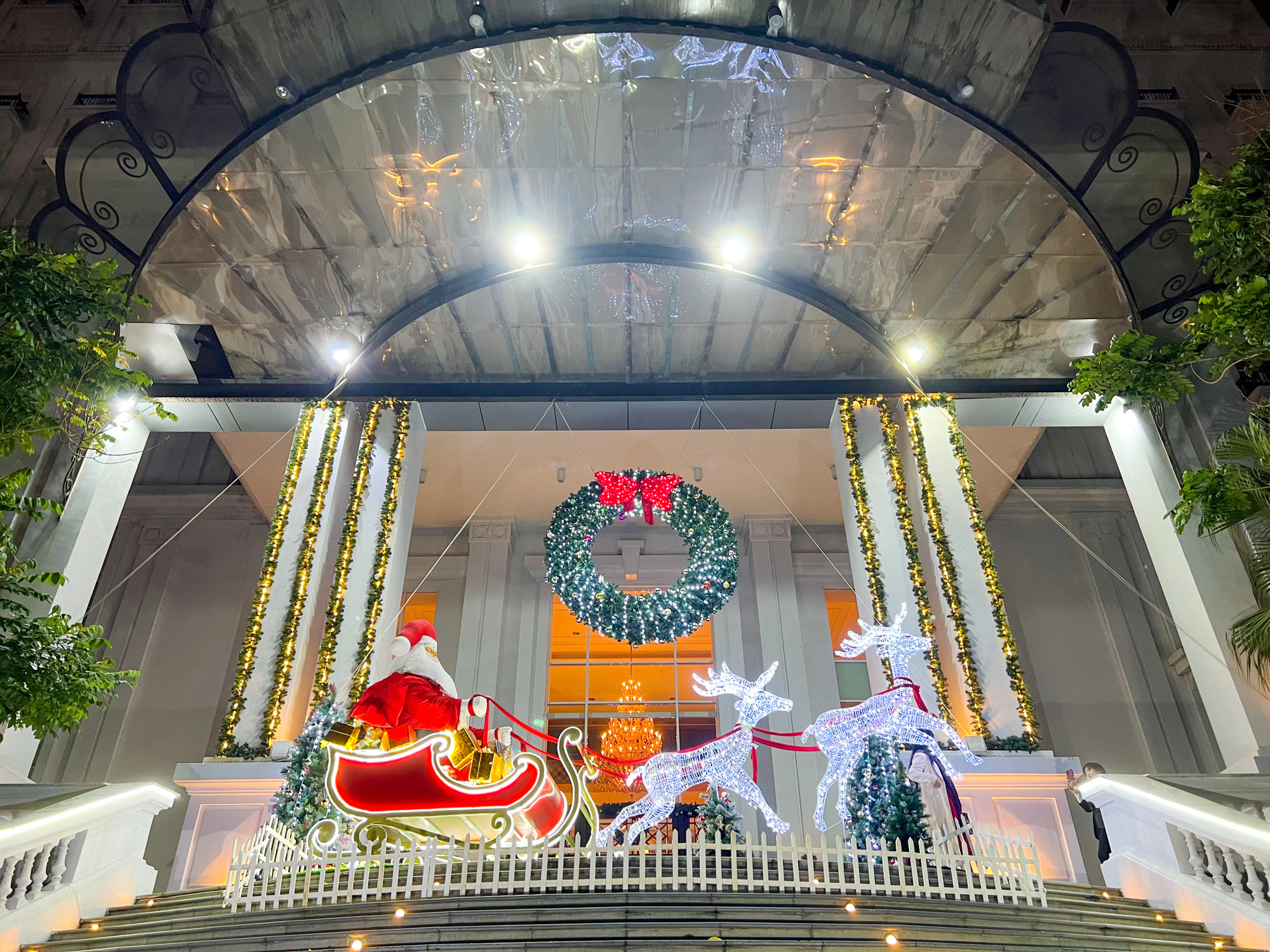 Huế là một trong những địa điểm hấp dẫn, thu hút đông đảo du khách khám phá, trải nghiệm trong dịp Noel. Huế là một trong những địa điểm hấp dẫn, thu hút đông đảo du khách khám phá, trải nghiệm trong dịp Noel.