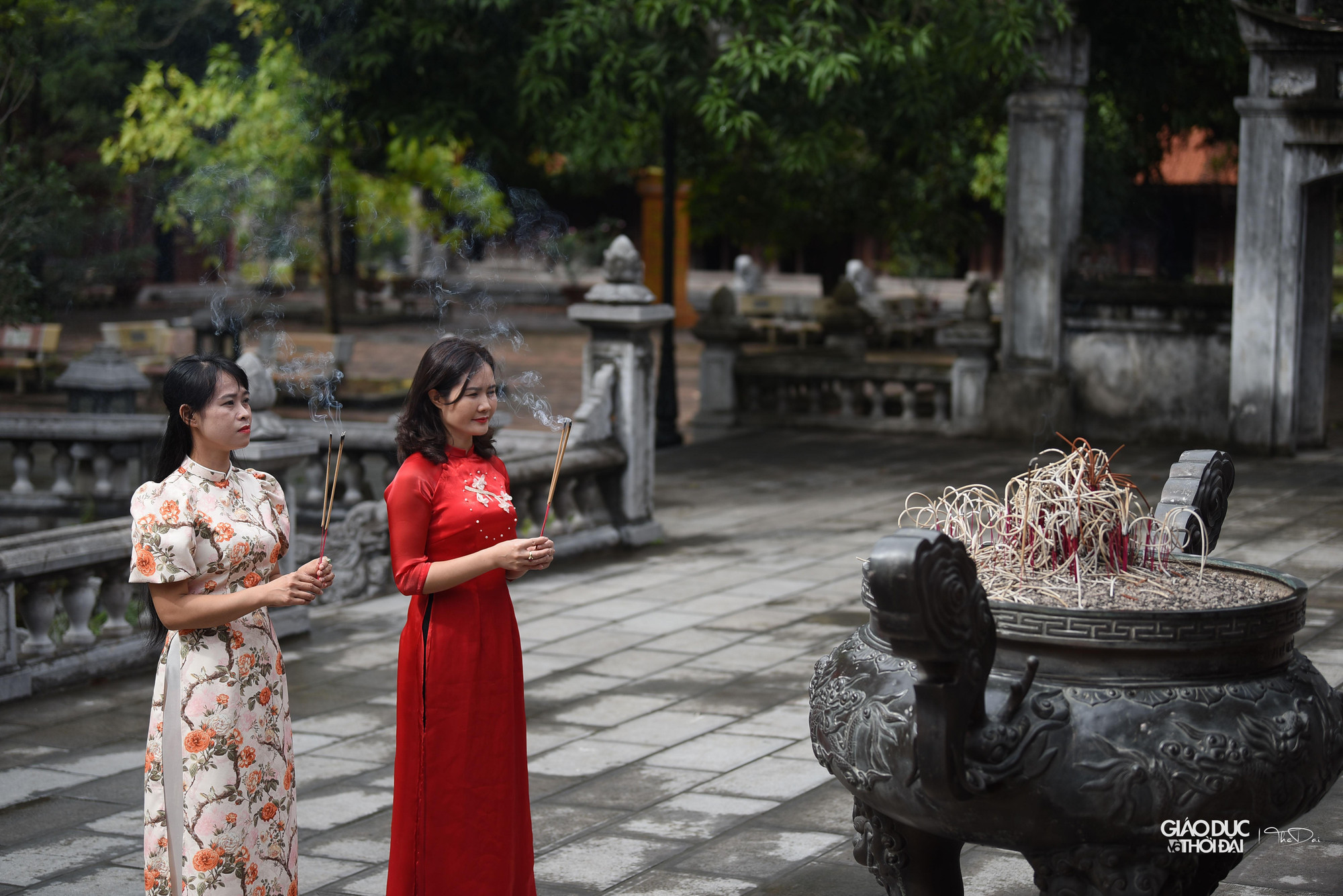 Nhân dịp này, huyện Mê Linh cũng vinh dự đón nhận quyết định huyện đạt chuẩn nông thôn mới, đón nhận Huân chương Lao động hạng 3, lễ công nhận Di tích quốc gia đặc biệt đền thờ Hai Bà Trưng là điểm đến du lịch. Nhân dịp này, huyện Mê Linh cũng vinh dự đón nhận quyết định huyện đạt chuẩn nông thôn mới, đón nhận Huân chương Lao động hạng 3, lễ công nhận Di tích quốc gia đặc biệt đền thờ Hai Bà Trưng là điểm đến du lịch.