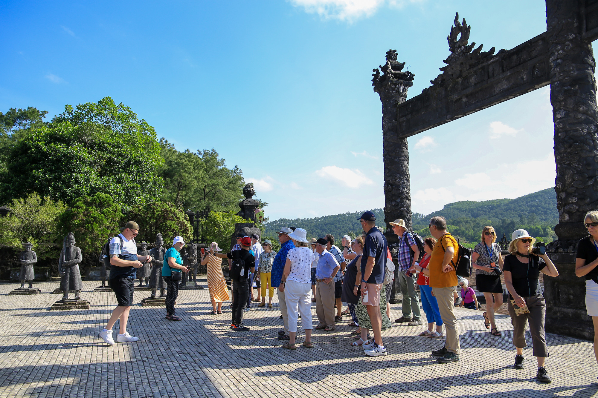 Năm 1993, Lăng Khải Định cùng với nhiều quần thể di tích khác ở cố đô Huế đã được UNESCO công nhận là di sản văn hóa thế giới. (Ảnh: Hoàng Hải).