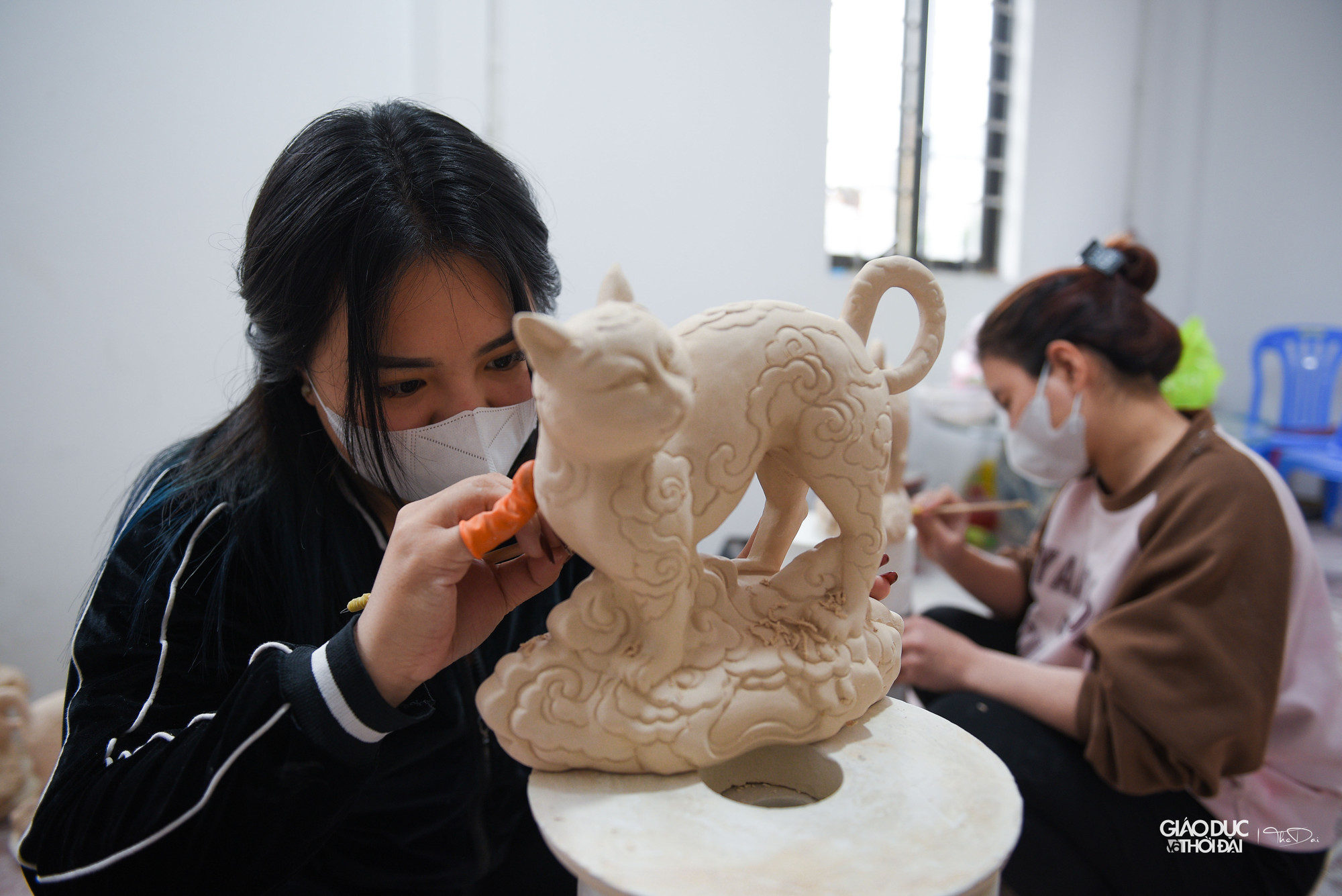 Toàn bộ các công đoạn được làm thủ công.