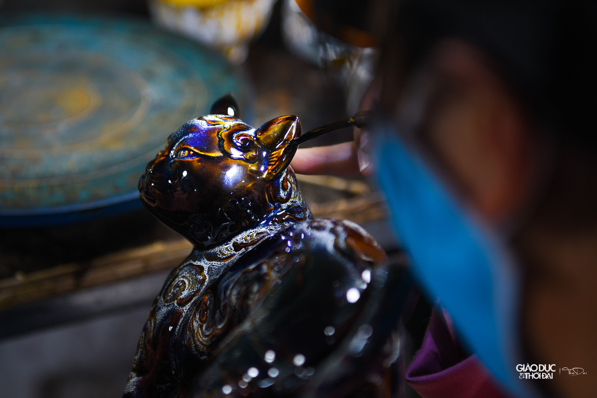 Đây là công đoạn quyết định màu sắc cuối cùng của sản phẩm.