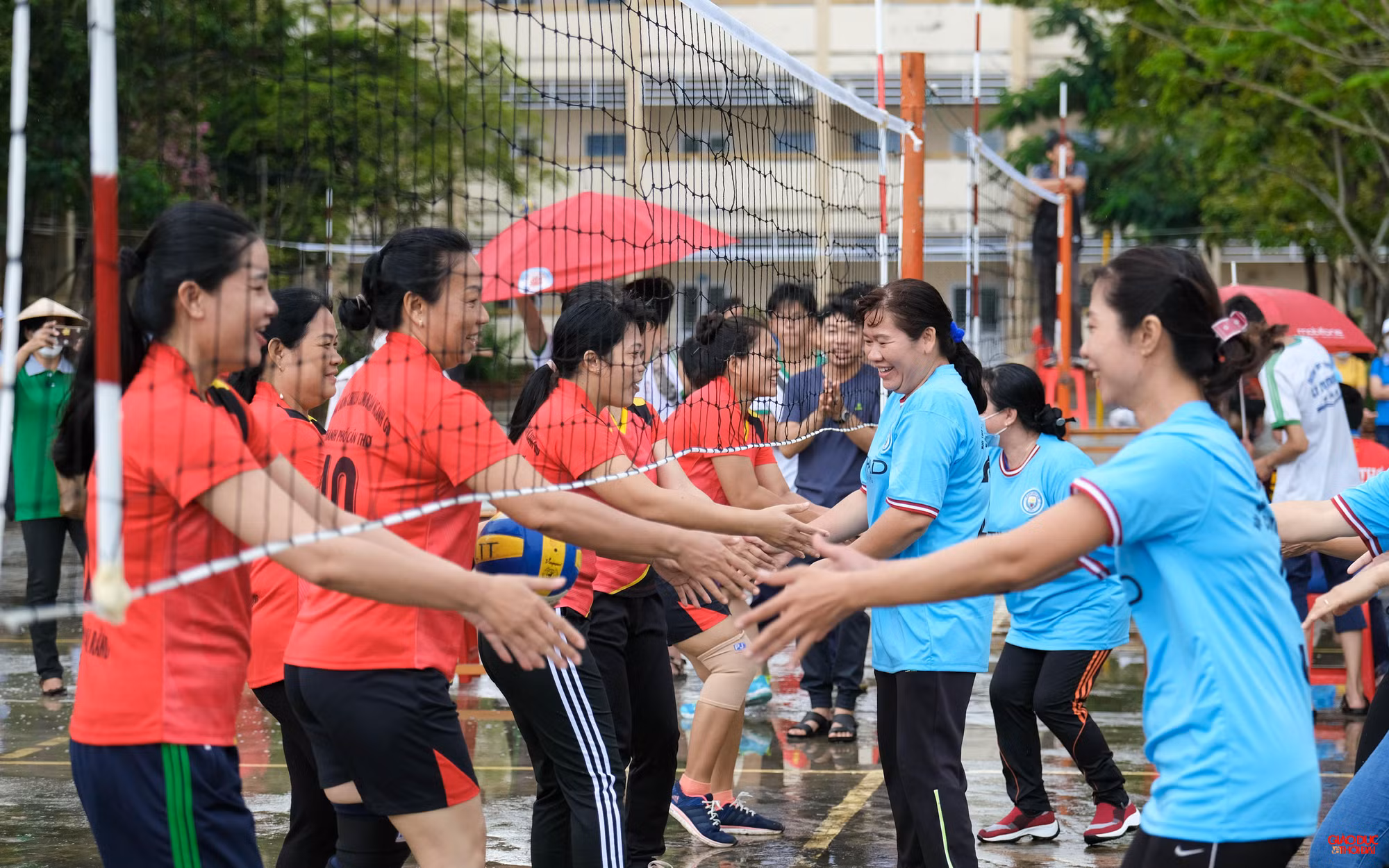 Sôi nổi Hội thao Bóng chuyền công chức viên chức lao động ngành Giáo dục TP Cần Thơ 2022 ảnh 6