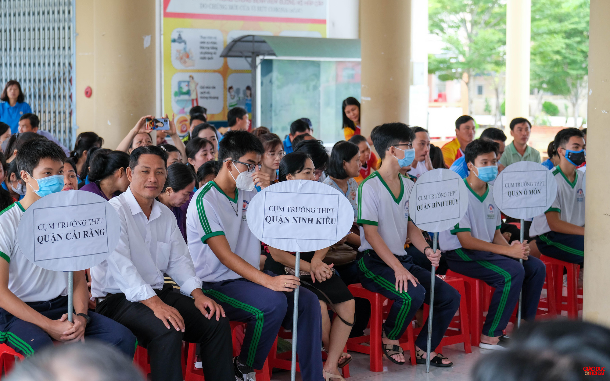 Tham gia hội thao năm nay có 18 đội bóng chuyền nam - nữ đến từ 9 quận/huyện trên địa bàn thành phố Cần Thơ.