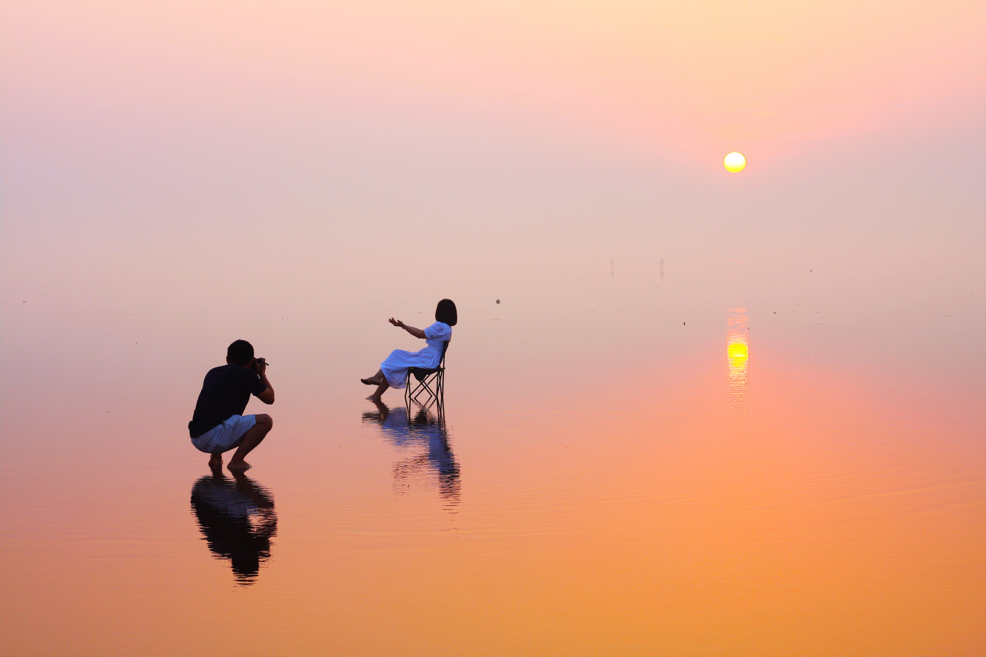 Tuy đường đi trơn trượt, tương đối khó di chuyển, nhưng chắc chắn công sức bạn bỏ ra sẽ được đền đáp xứng đáng bằng những khoảnh khắc kỷ niệm đáng nhớ.