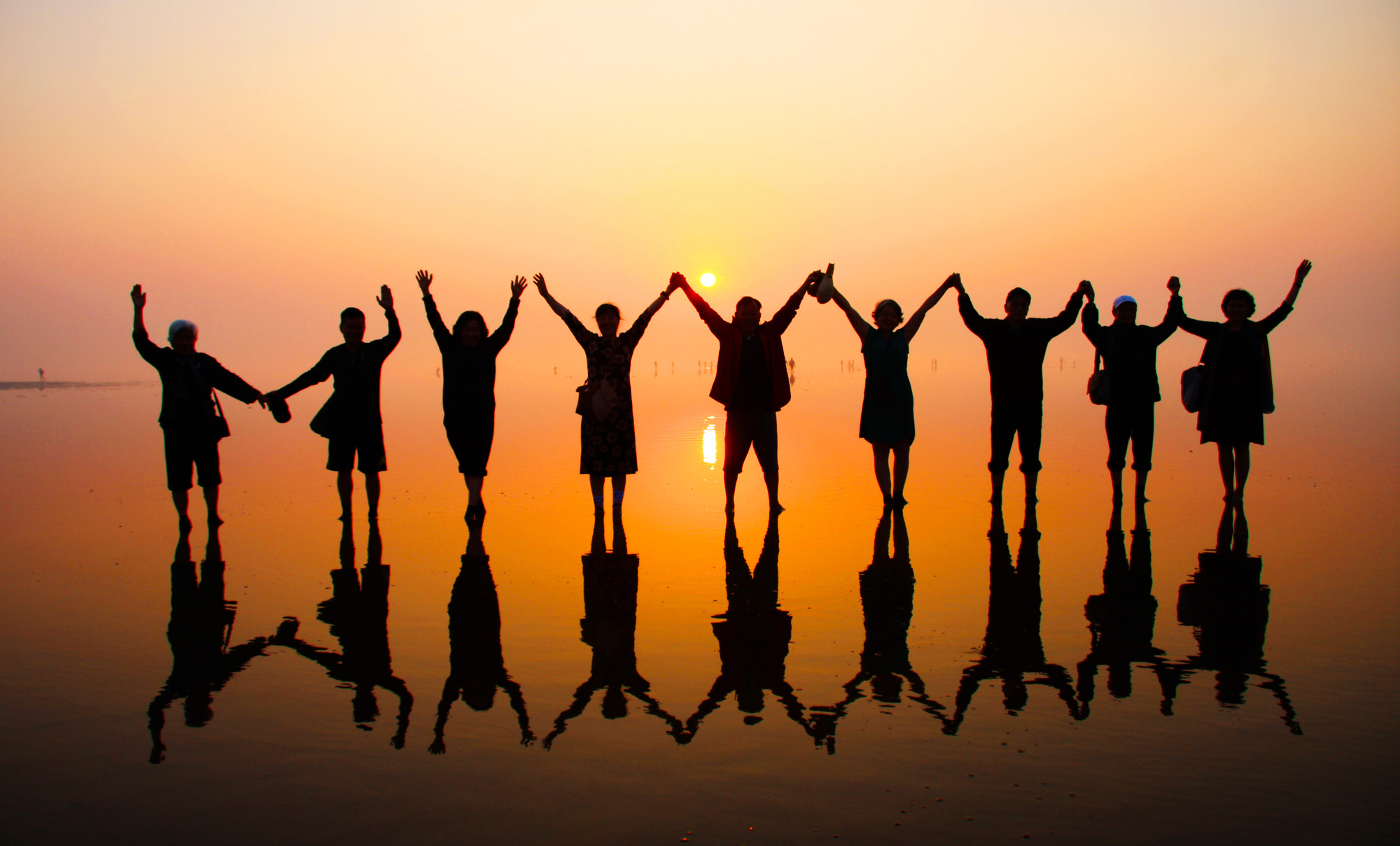 Biển vô cực tạo thành bối cảnh thiên nhiên ấn tượng để du khách thỏa sức check-in.