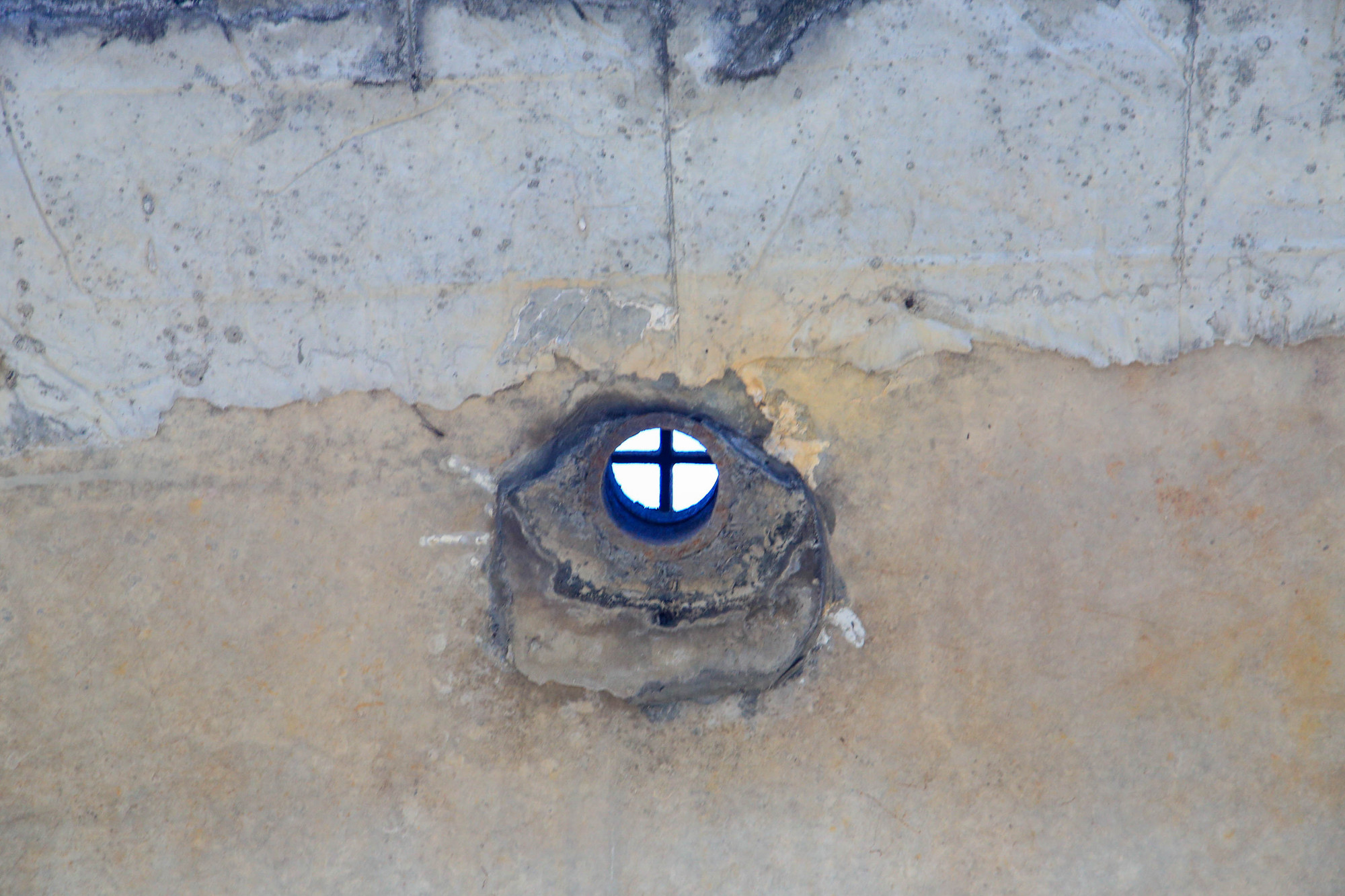 Theo thời gian, đến nay nhiều hạng mục của đập Thảo long đã có dấu hiệu xuống cấp, cần được sửa chữa, nâng cấp.