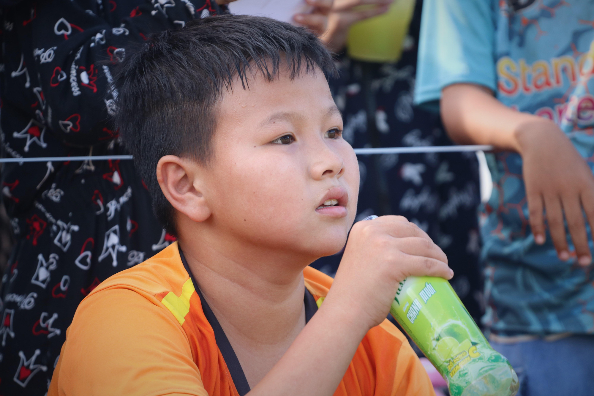 Đô vật thắng một kèo được nhận thưởng 20.000 đồng; thắng ván thứ hai được thưởng 50.000 đồng; thắng ván thứ 3 nhận 100.000 đồng. Phần thưởng cho người thắng ván thứ tư là 150.000 đồng, ván thứ 5 là 200.000 đồng. Thắng đô vật thứ 6 trở đi, người chơi được tặng thưởng 50.000 đồng cho mỗi trận.