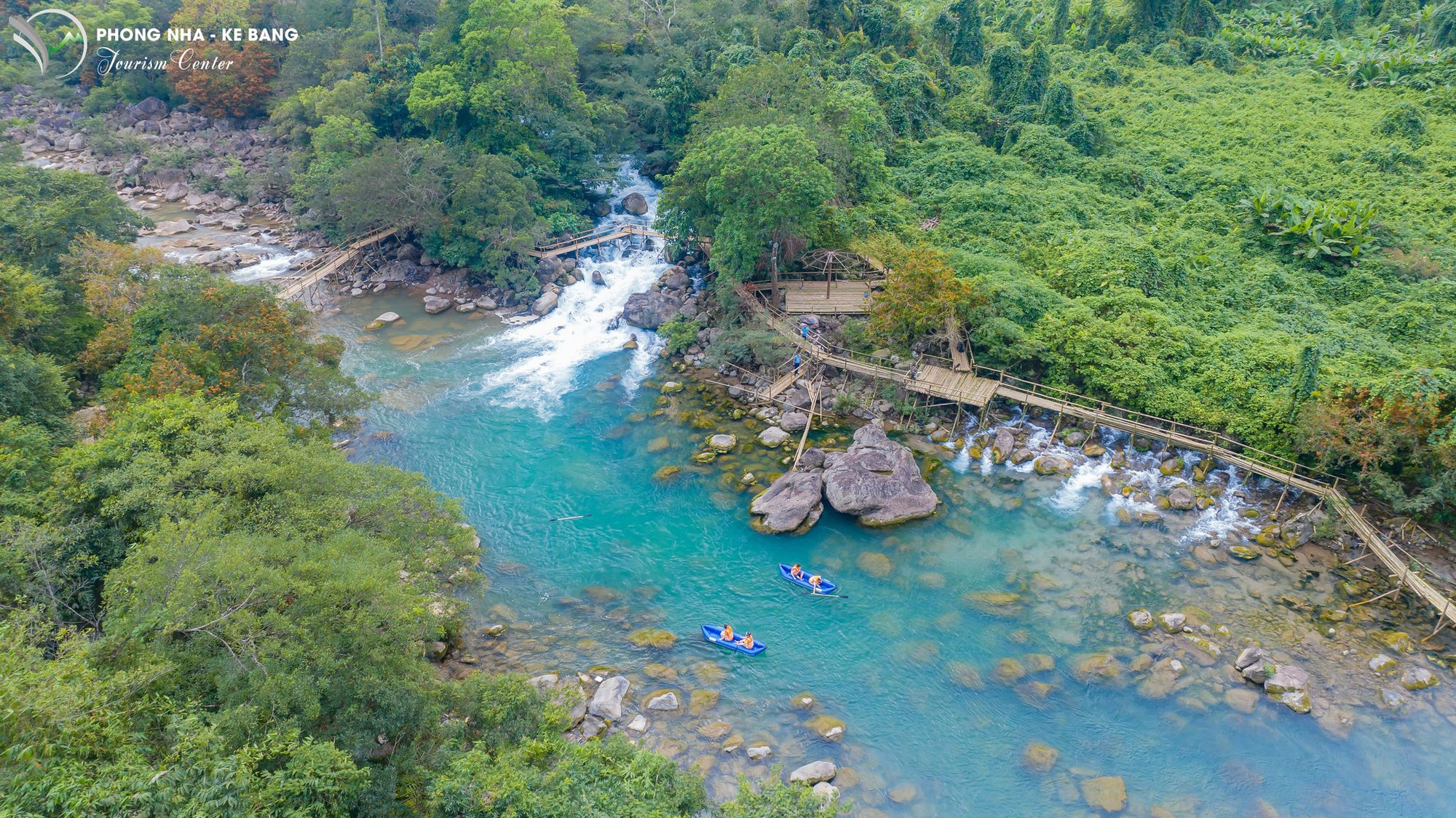 Không gian thơ mộng ở Ghềnh Chụm, thuộc điểm du lịch suối nước Moọc. Không gian thơ mộng ở Ghềnh Chụm, thuộc điểm du lịch suối nước Moọc.