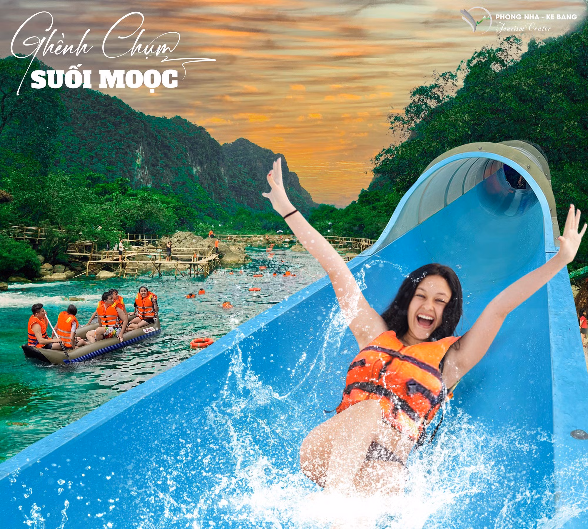 Du khách trải nghiệm máng trượt nước.