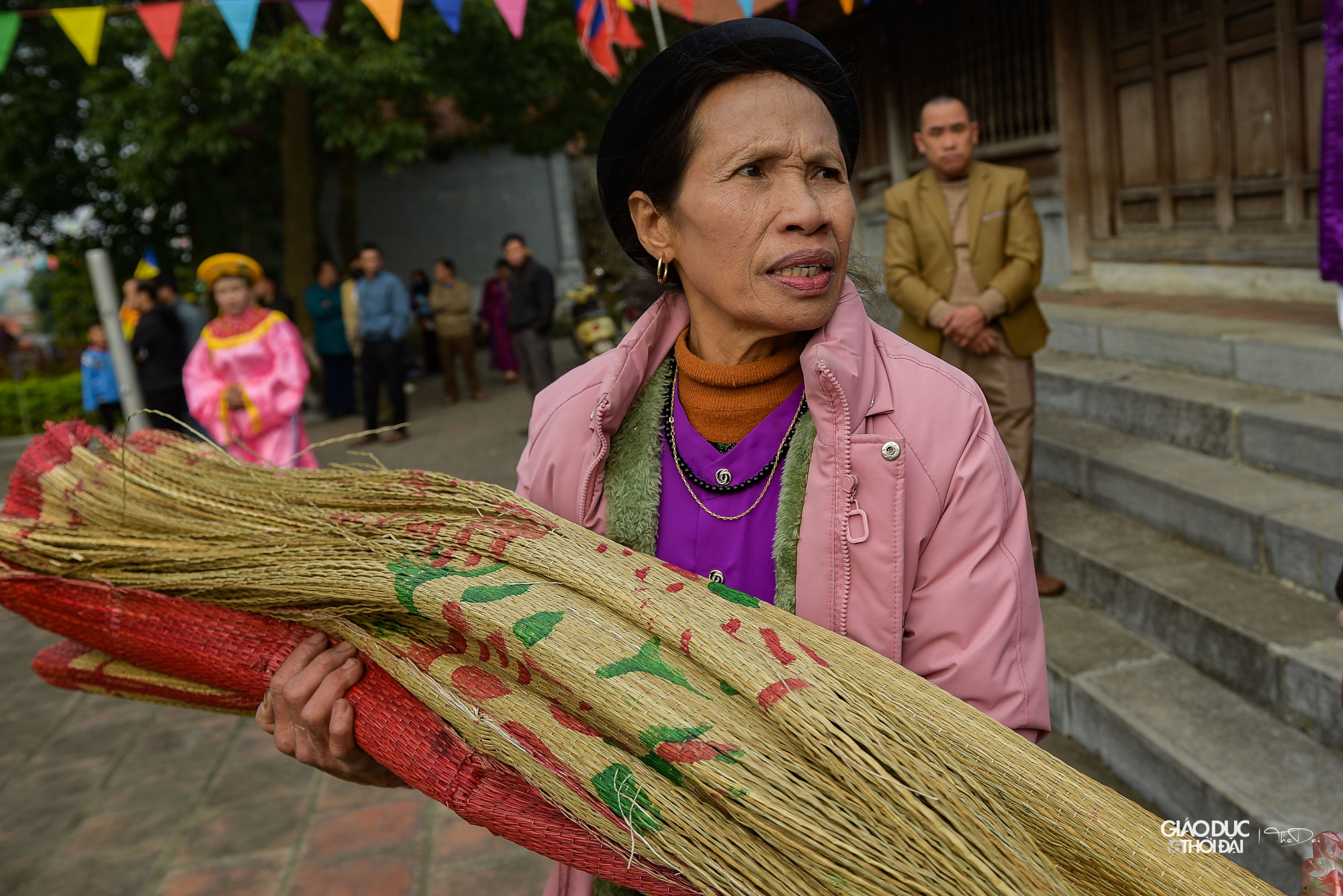 Để tưởng nhớ công lao Ngọc Kinh công chúa, nhân dân Phù Liễn đã lập đền thờ bà và quen gọi là Đền thờ Đức Bà, lưu truyền đến ngày nay.