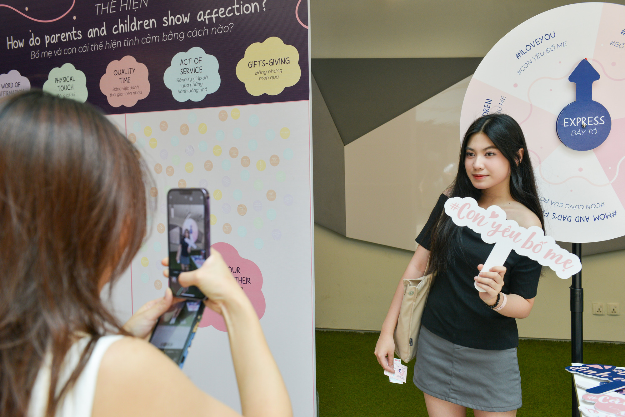 Đội ngũ BTC Bonds of Love tin rằng dự án sẽ nối vòng tay lớn tạo nên một cộng đồng tràn đầy yêu thương, nơi các em nhỏ nhận được sự sẻ chia về mặt vật chất lẫn tinh thần. Đội ngũ BTC Bonds of Love tin rằng dự án sẽ nối vòng tay lớn tạo nên một cộng đồng tràn đầy yêu thương, nơi các em nhỏ nhận được sự sẻ chia về mặt vật chất lẫn tinh thần.