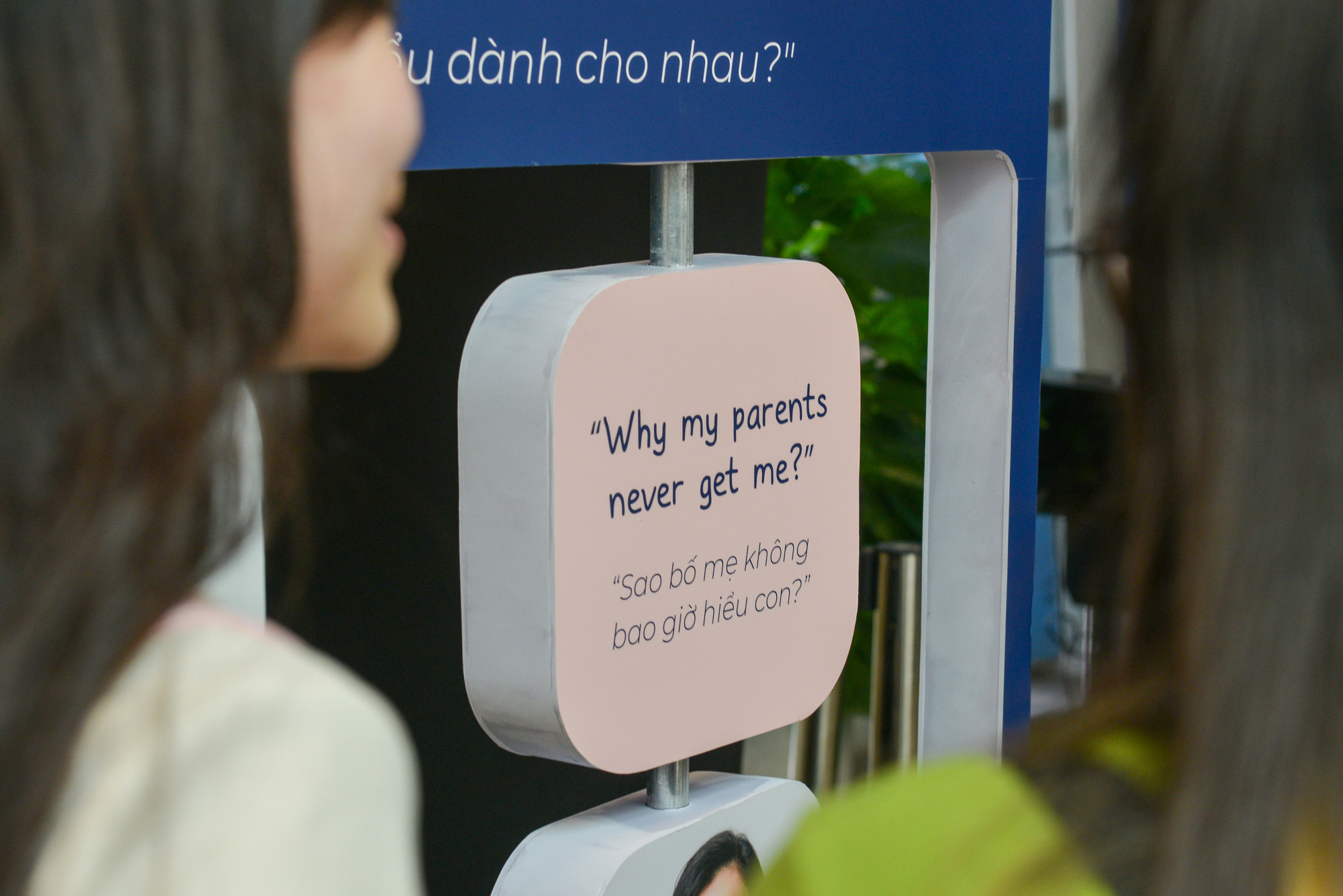 Nằm trong khuôn khổ của dự án cùng tên, Triển lãm Tương tác “Bonds of Love - Gắn kết yêu thương” được sắp đặt theo một dòng chảy nội dung liên kết, tạo ra trải nghiệm liền mạch cho người tham dự. Nằm trong khuôn khổ của dự án cùng tên, Triển lãm Tương tác “Bonds of Love - Gắn kết yêu thương” được sắp đặt theo một dòng chảy nội dung liên kết, tạo ra trải nghiệm liền mạch cho người tham dự.