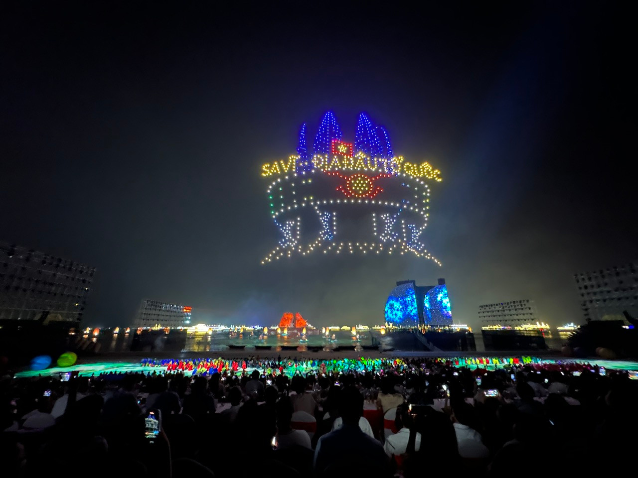 Cụm thông tin cổ động biên giới Sa Vĩ, TP Móng Cái, nơi đặt nét vẽ đầu tiên cho dải đất hình chữ S của Việt Nam.