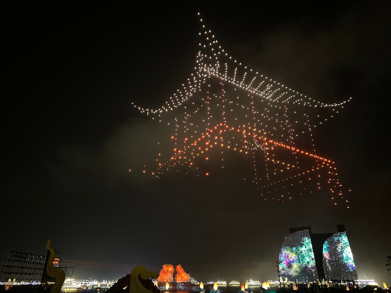 Hình ảnh Chùa Đồng, biểu tượng văn hóa tâm linh trên đỉnh non thiêng Yên Tử, nơi Phật Hoàng Trần Nhân Tông tu hành và lập nên Thiền phái Trúc lâm Yên Tử.