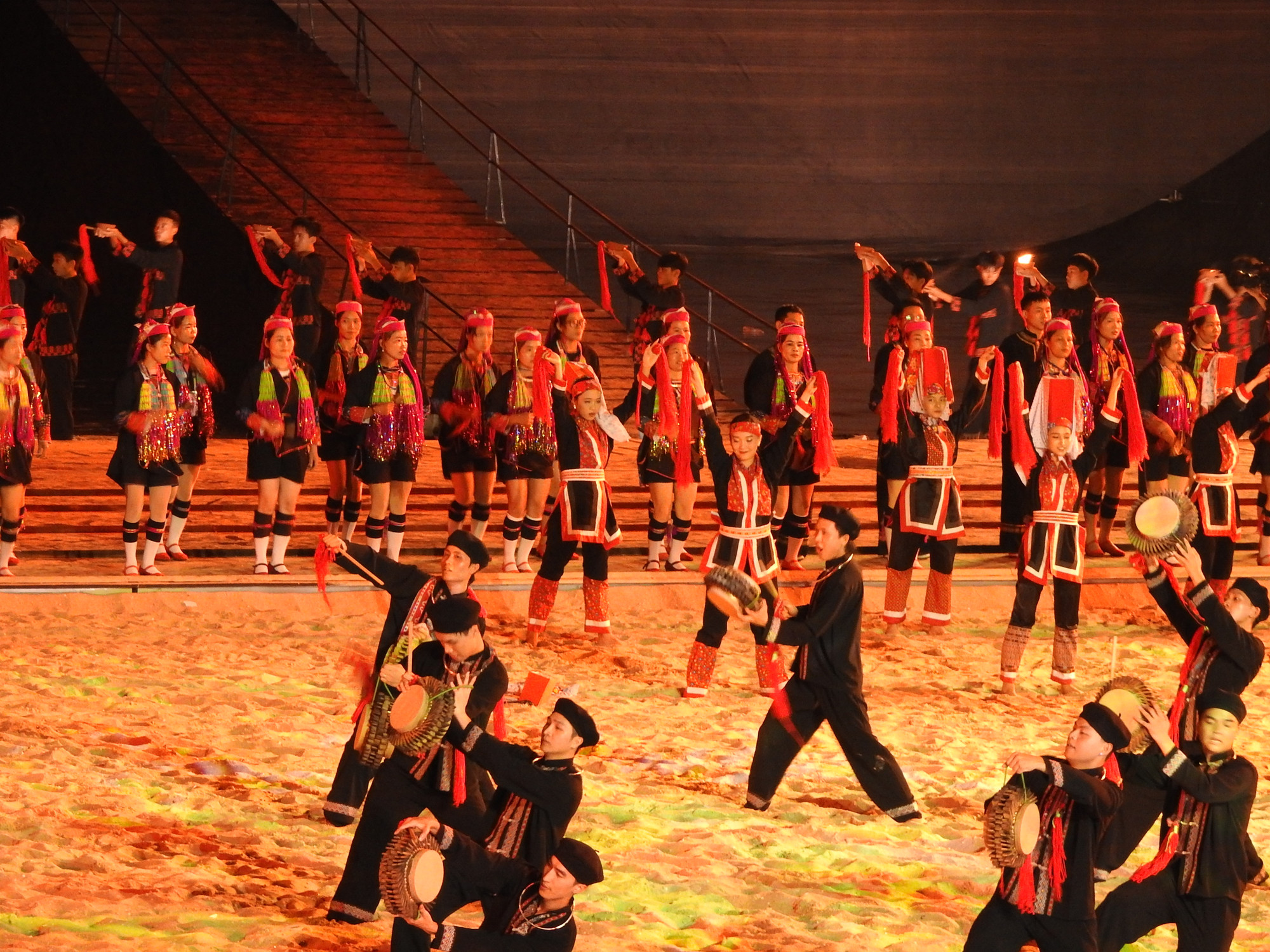Một tiết mục thể hiện bản sắc văn hóa của người Dao ở Quảng Ninh.