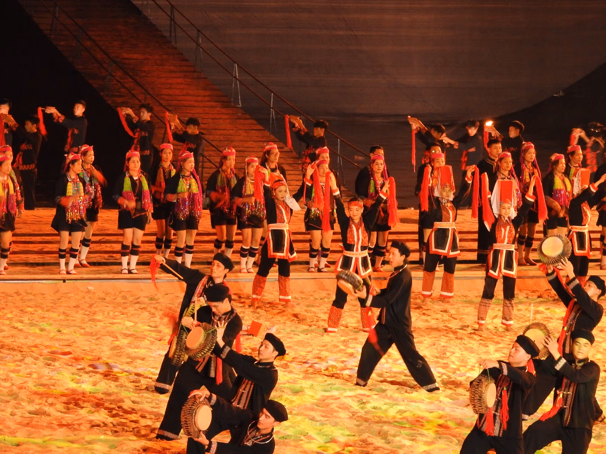 Một tiết mục thể hiện bản sắc văn hóa của người Dao ở Quảng Ninh.