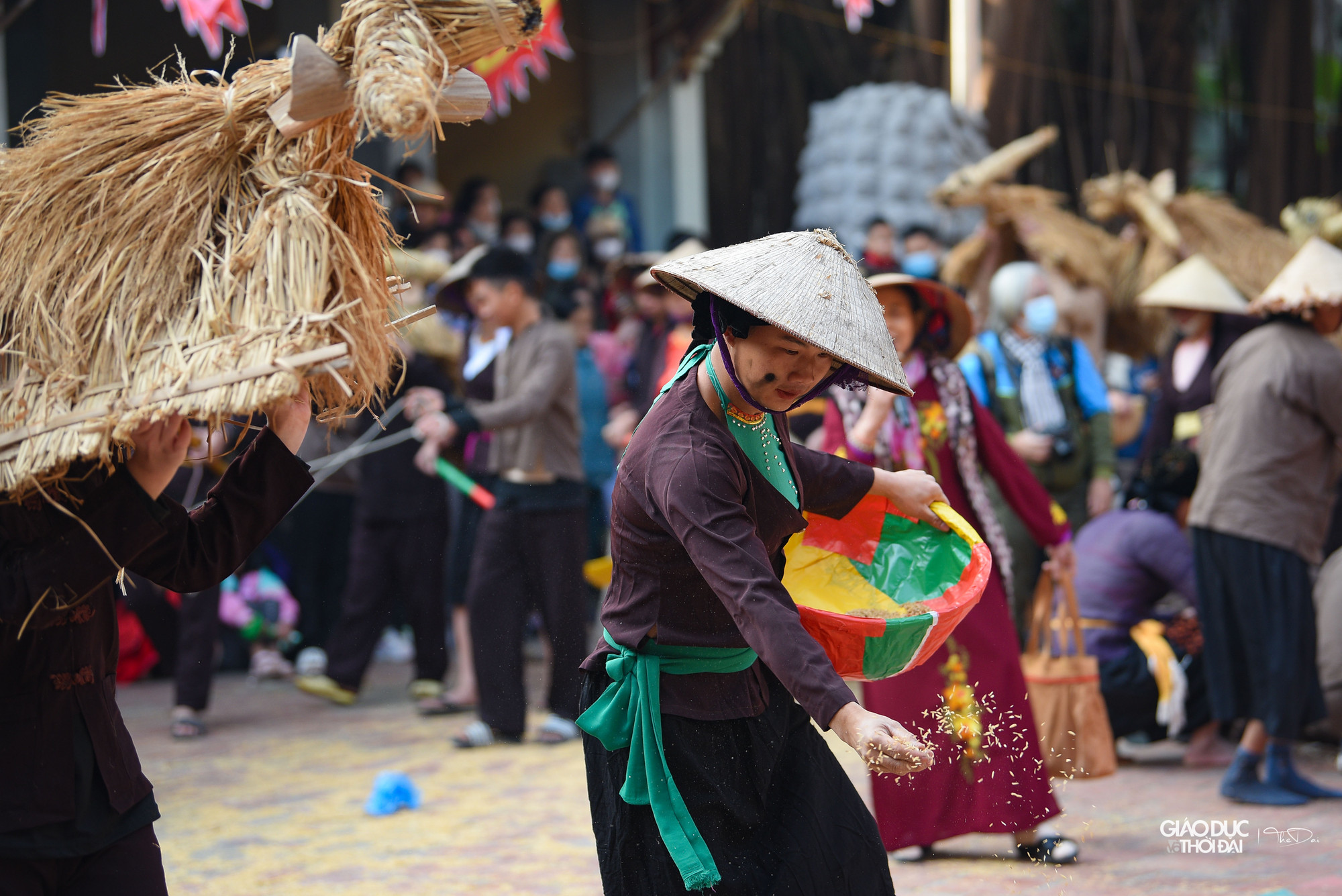 Không khí hứng khởi của lễ hội được người dân xã Đại Đồng tạo ra nhằm hướng đến một năm lao động sản xuất hăng say.