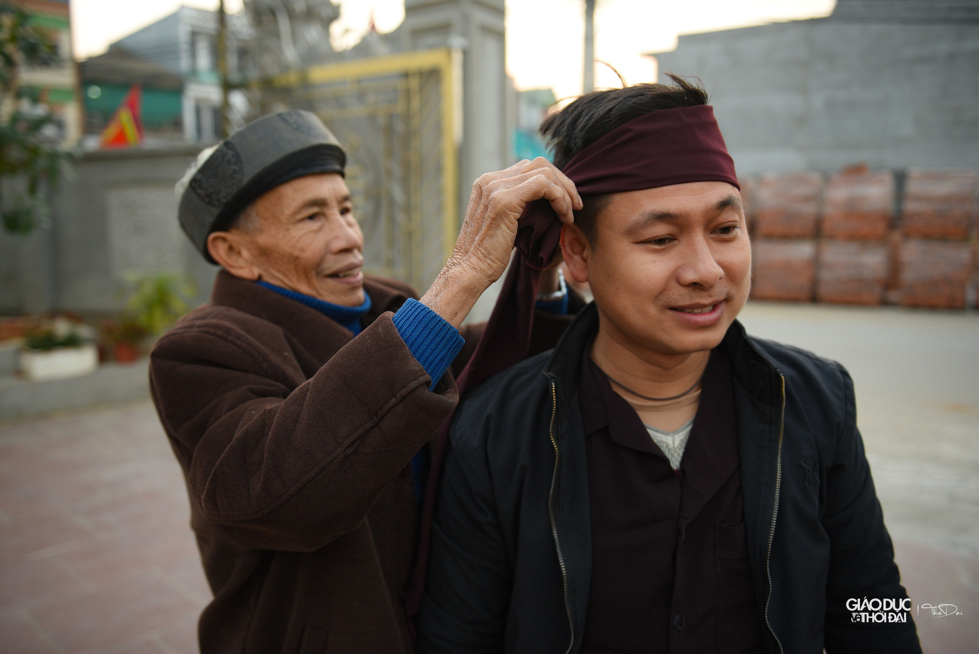 Tương truyền, sau khi dẹp xong giặc Ân, Đinh Thiên Tích đem quân về làng Bích Đại mổ trâu ăn mừng.