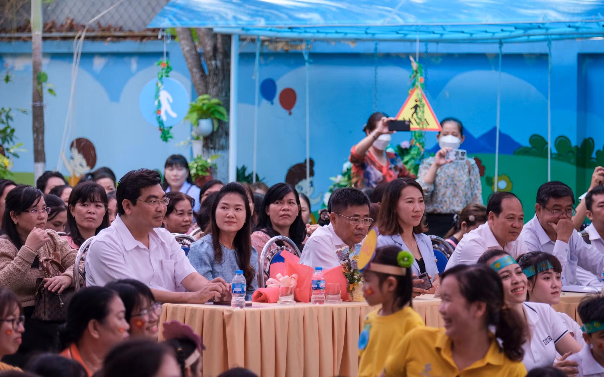 Tham dự tại hội thi điểm còn có lãnh đạo phòng GD mầm non Sở GD&amp;ĐT và đại diện các trường mầm non trên địa bàn tỉnh Hậu Giang.