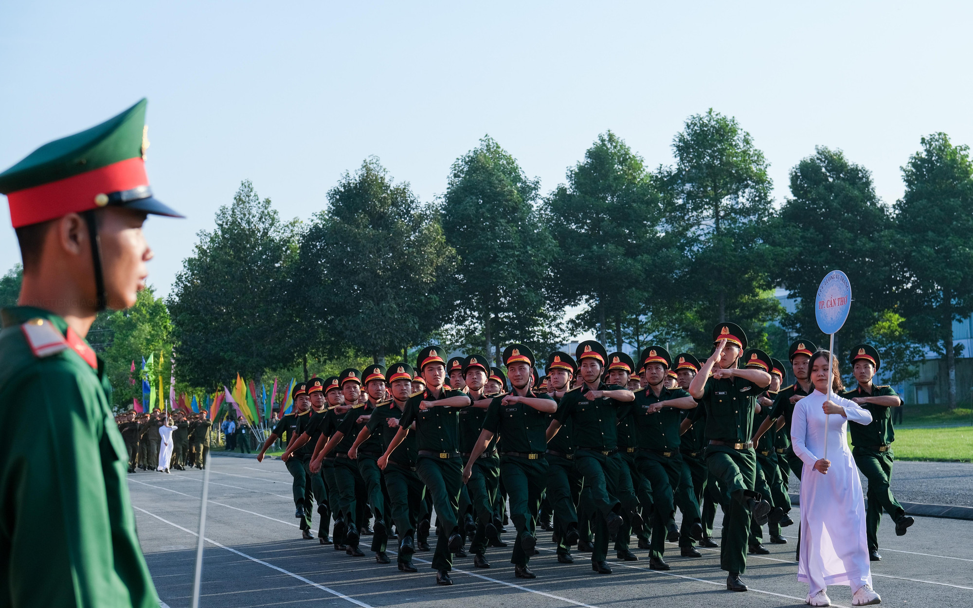 Đoàn lực lượng vũ trang.