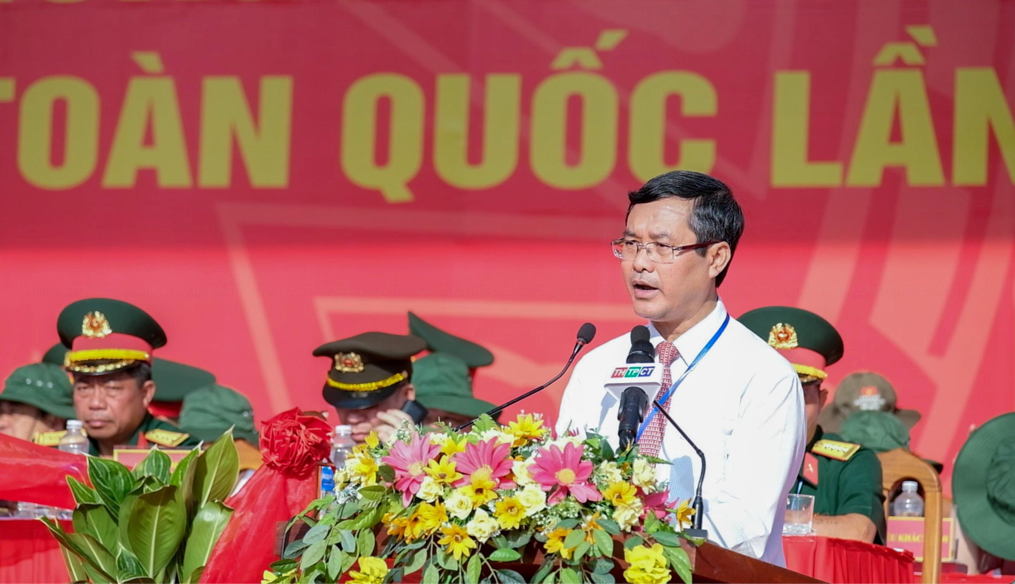 Thứ trưởng Bộ GD&amp;ĐT Nguyễn Văn Phúc phát biểu khai mạc Hội thao.