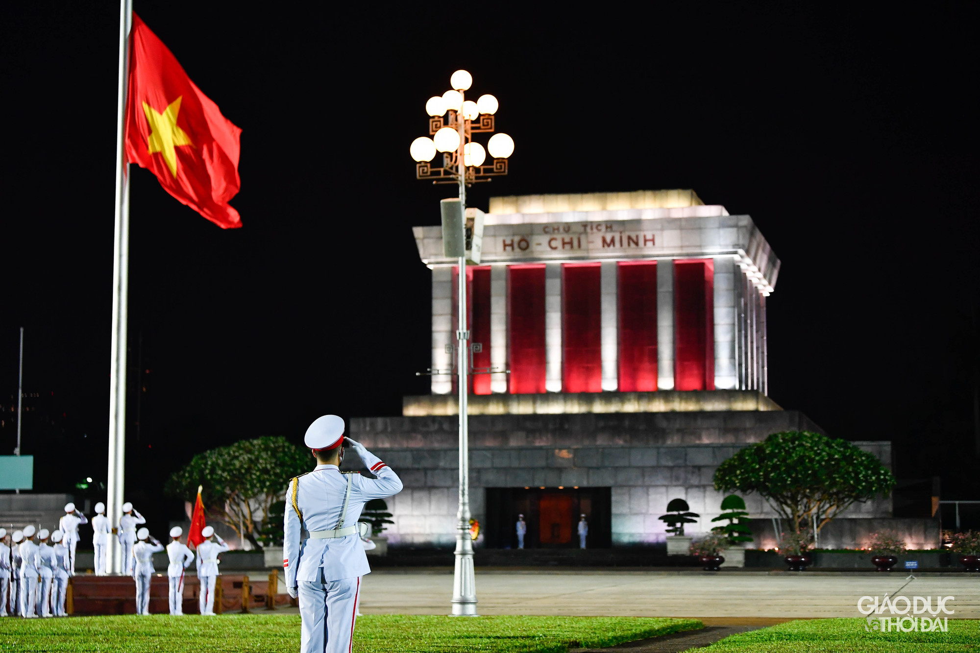 Quãng thời gian rèn luyện, phục vụ bên Lăng Bác không chỉ là kỷ niệm đẹp trong đời quân ngũ mà còn cho họ nhiều bài học quý giá để sau này xuất ngũ có thêm sức mạnh vững bước trên những chặng đường tiếp theo…