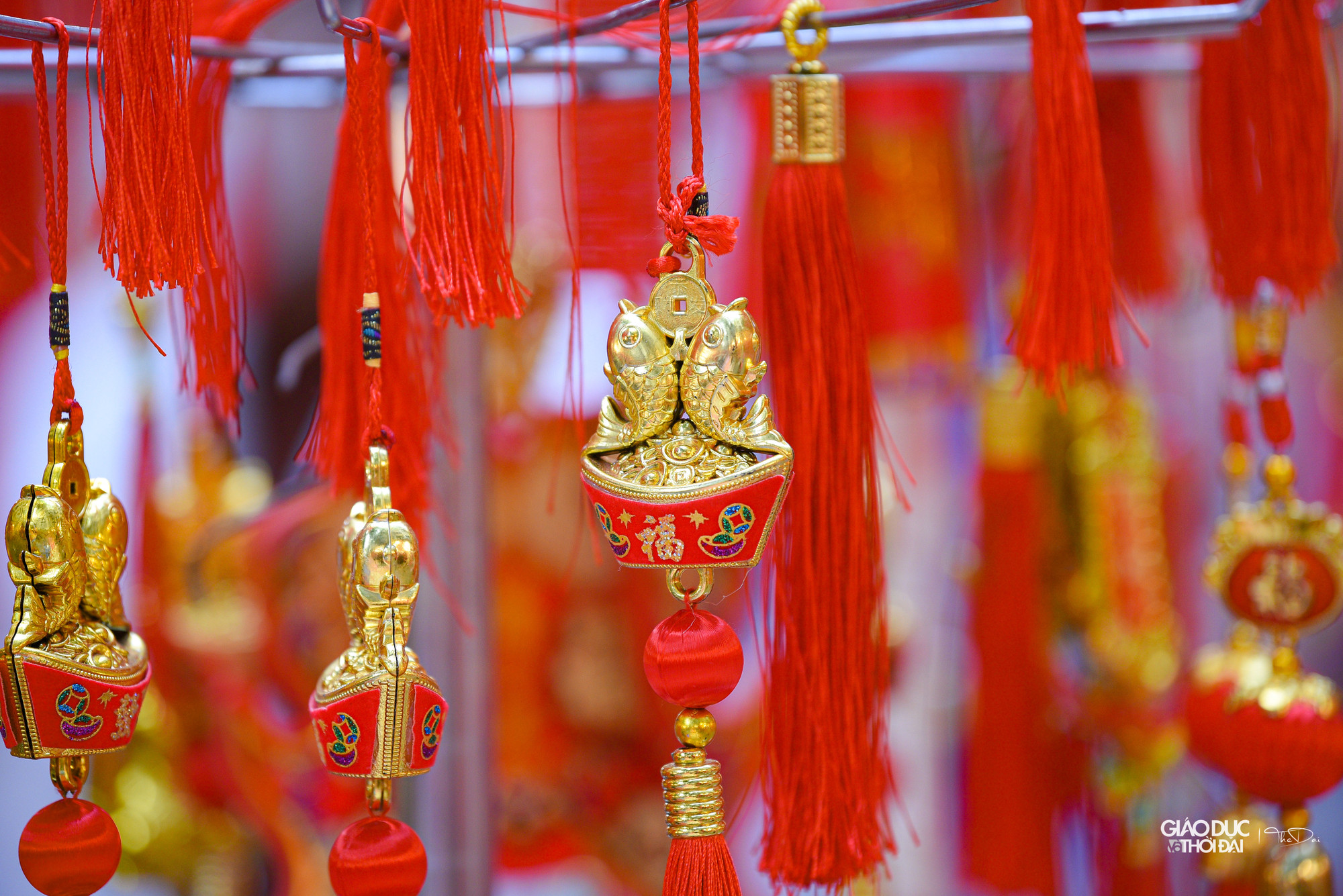 Có lẽ không có chợ hoa nào ở Hà Nội lại mang vẻ đẹp theo thời gian như chợ hoa nằm ở trung tâm phố cổ này.