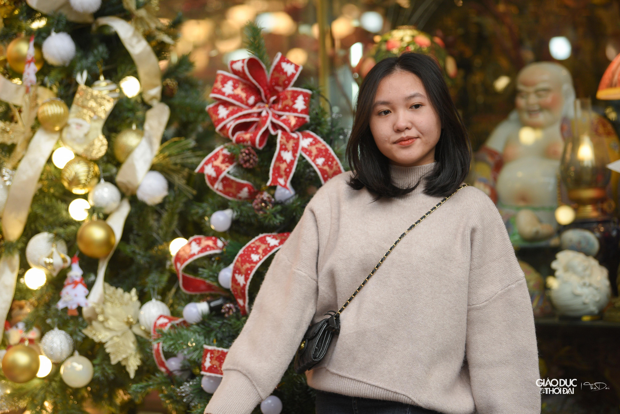 Phố hàng Mã lộng lẫy màu sắc Giáng sinh.