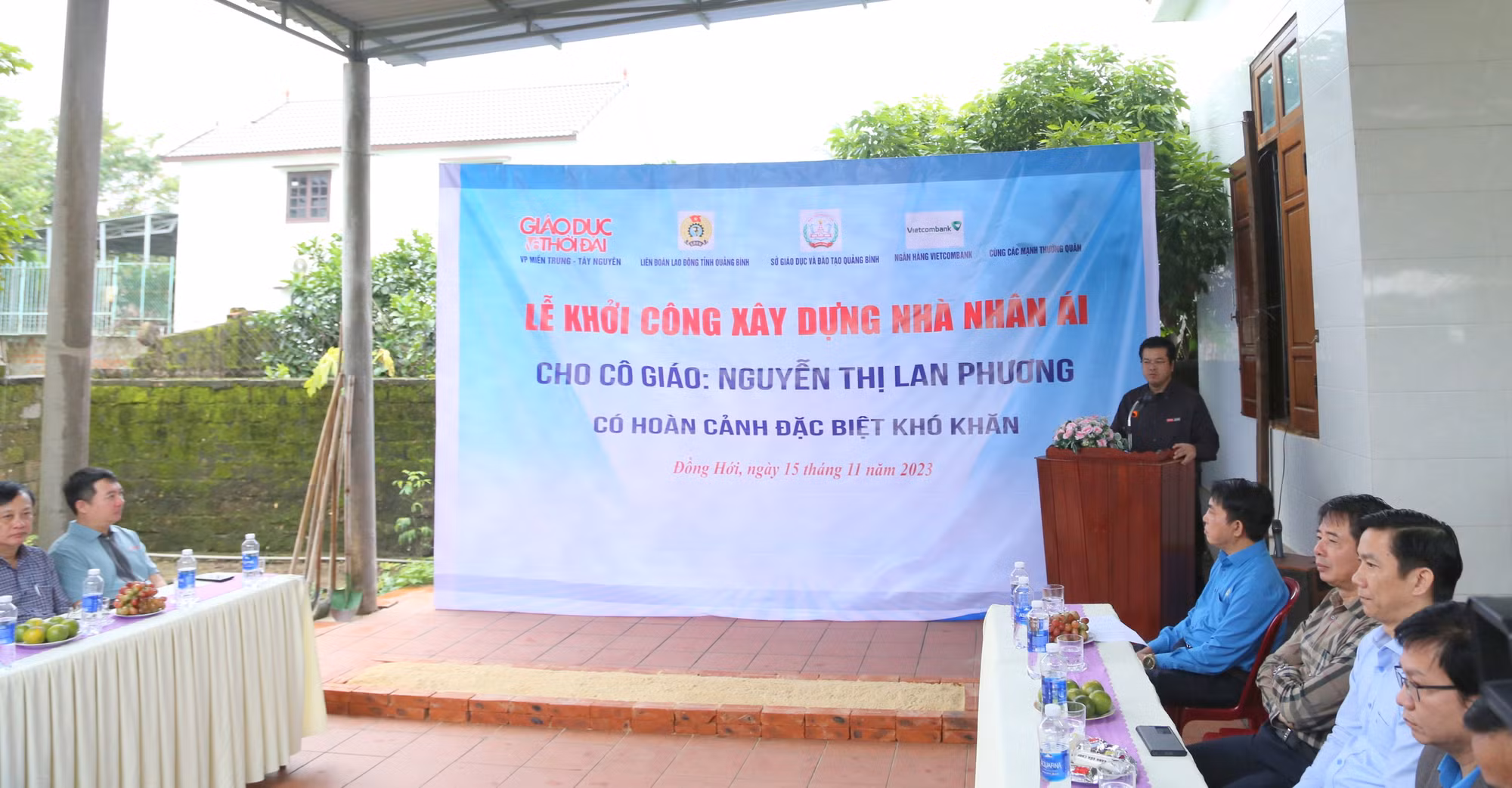 Báo GD&amp;TĐ phối hợp khởi công Nhà nhân ái tặng cô giáo Nguyễn Thị Lan Phương.