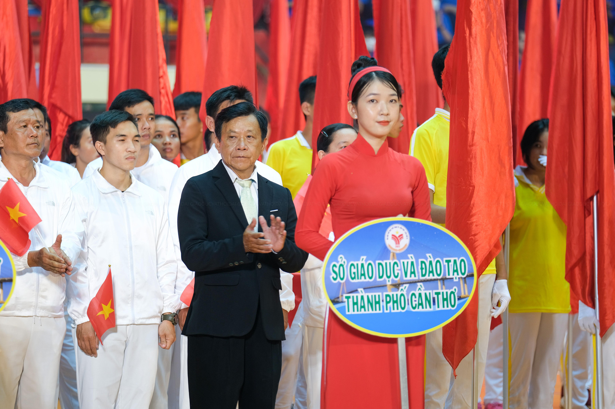 Lãnh đạo thành phố đề nghị các vận động viên thi đấu với tinh thần đoàn kết, trung thực, cao thượng. Yêu cầu Ban Tổ chức, Trọng tài quan sát điều hành các cuộc thi đấu vô tư, khách quan, chính xác để Đại hội chúng ta thành công tốt đẹp.