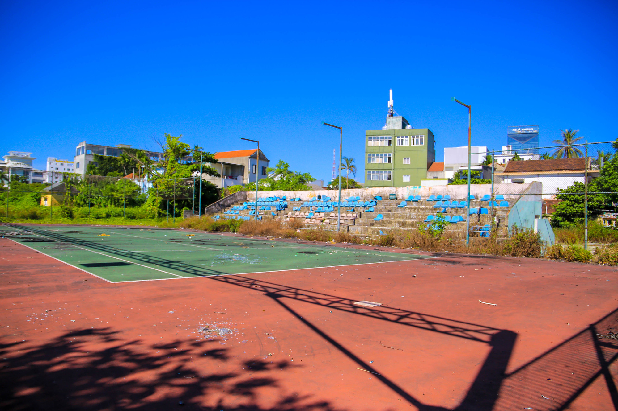 Tuy nhiên, đến thời điểm hiện tại, khu đất này đã ngừng khai thác hoạt động thể thao...