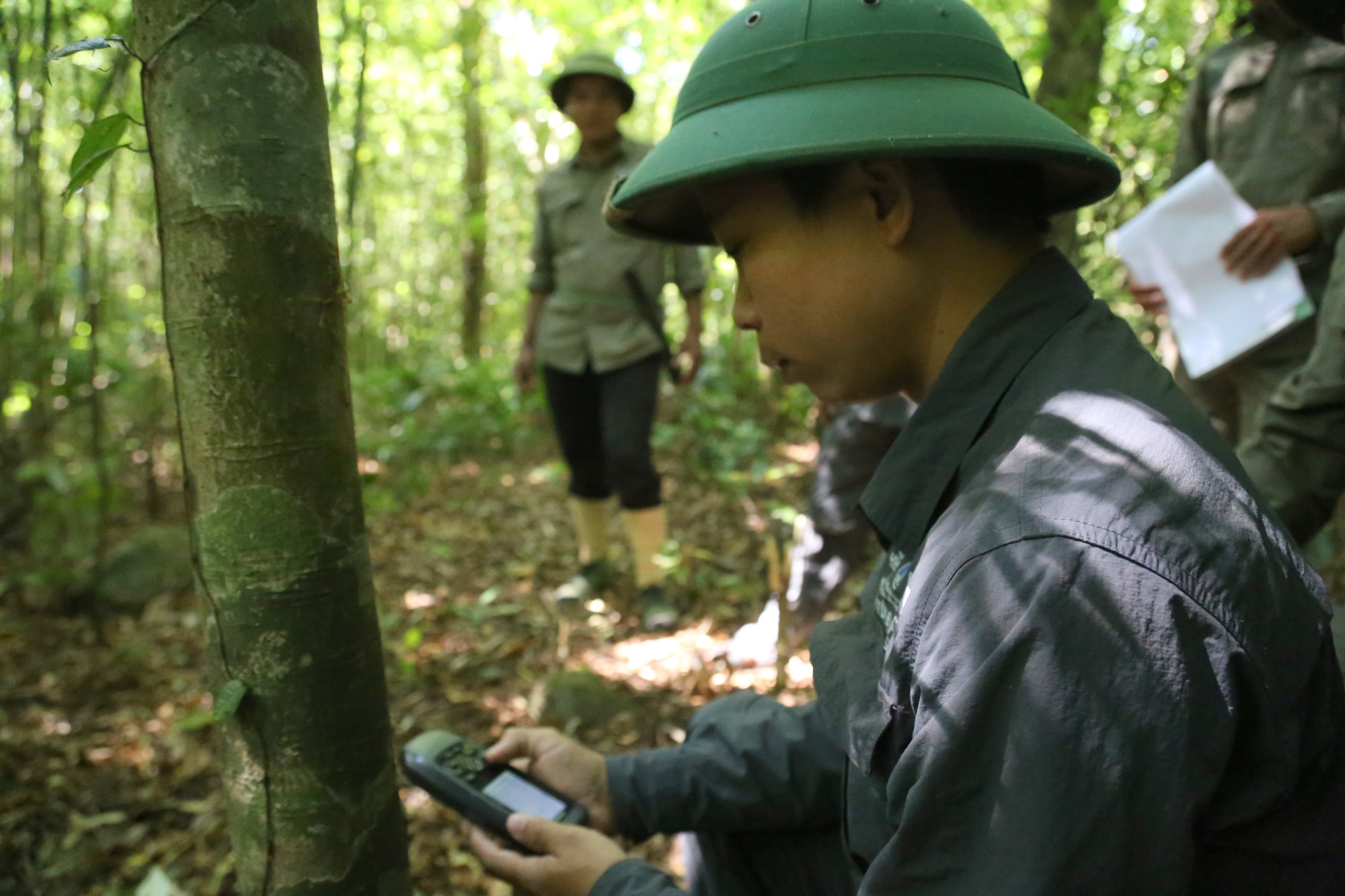Khu bảo tồn rộng, ở đơn vị này hiện có 40 chiếc máy bẫy ảnh, nên mỗi chuyến đi đặt máy bẫy ảnh dài nhất là khoảng 10 ngày.