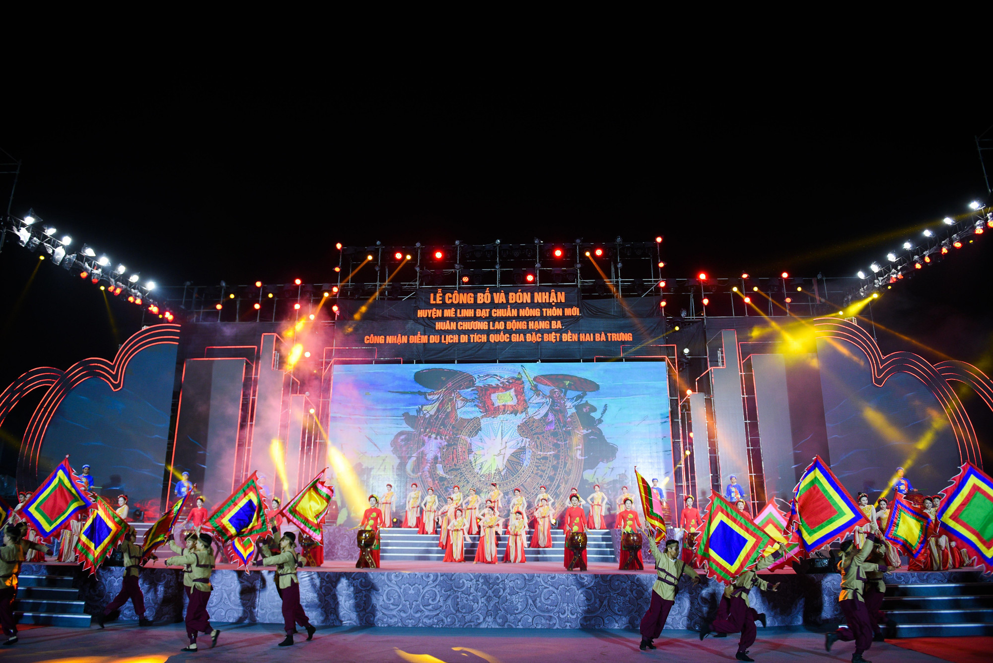 Tiết mục văn nghệ chào mừng buổi lễ.