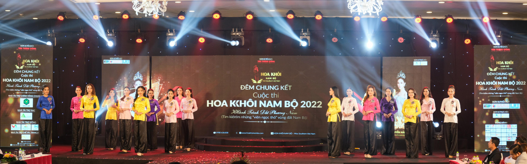 Cuộc thi Hoa khôi Nam Bộ 2022 có hơn 300 thí sinh đăng ký tham gia. Vượt qua các vòng thi, 21 thí sinh xuất sắc được tuyển chọn vào đêm thi chung kết, tổ chức tại TP. Cần Thơ.