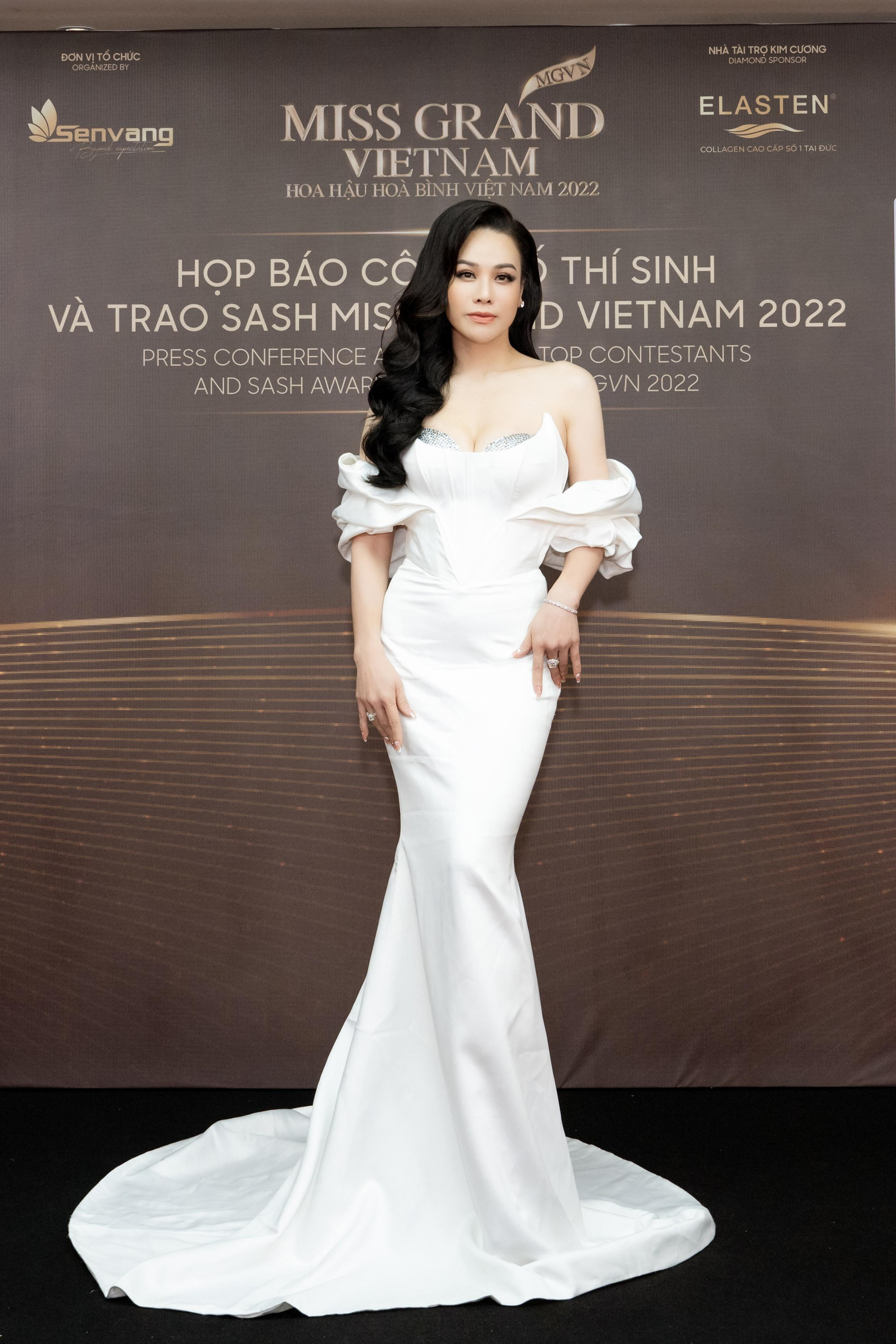 Nhật Kim Anh.