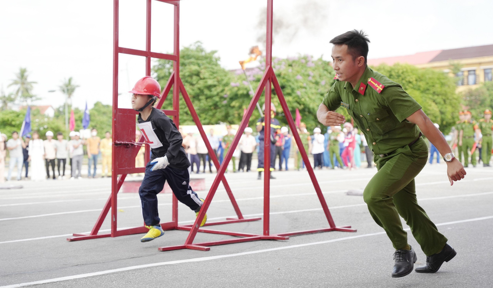 UBND tỉnh Thừa Thiên - Huế tổ chức Hội thao nghiệp vụ chữa cháy và cứu nạn, cứu hộ của lực lượng dân phòng, lực lượng phòng cháy chữa cháy cơ sở và chuyên ngành lần thứ I năm 2023. UBND tỉnh Thừa Thiên - Huế tổ chức Hội thao nghiệp vụ chữa cháy và cứu nạn, cứu hộ của lực lượng dân phòng, lực lượng phòng cháy chữa cháy cơ sở và chuyên ngành lần thứ I năm 2023.
