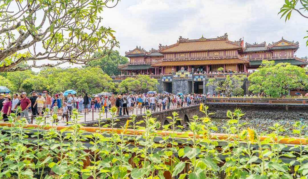 Ngày 4/9, ông Nguyễn Văn Phúc, Giám đốc Sở Du lịch tỉnh Thừa Thiên - Huế cho biết, trong dịp nghỉ lễ Quốc khánh, tổng số du khách đến Huế là 90.000 lượt, tăng 40,6% so với cùng kỳ năm ngoái.