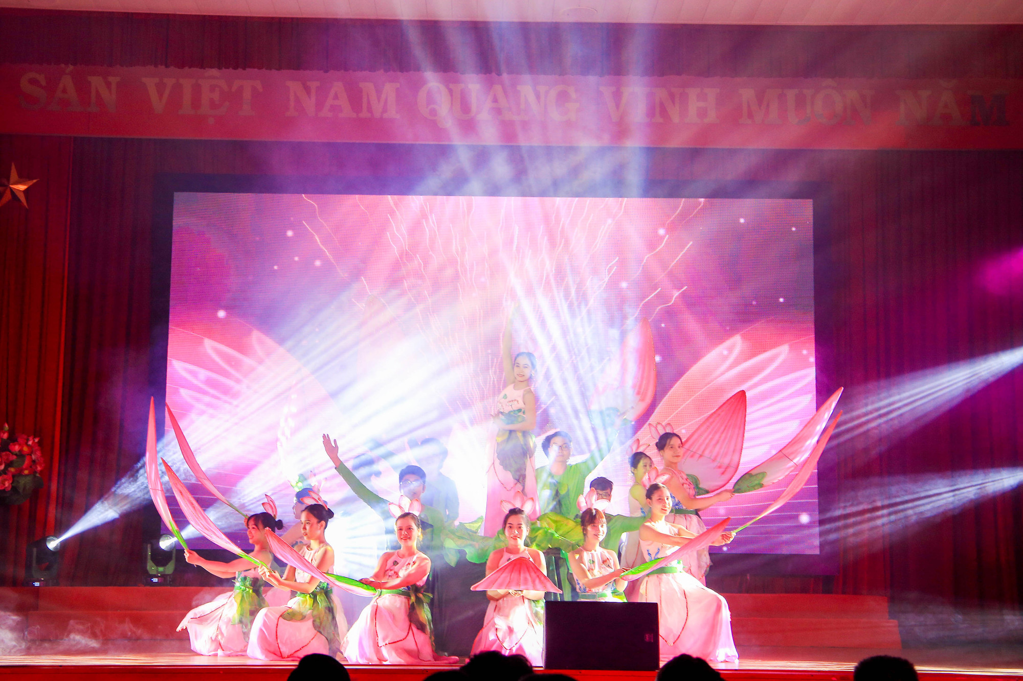 Tiết mục nghệ thuật đặc sắc trong chương trình.