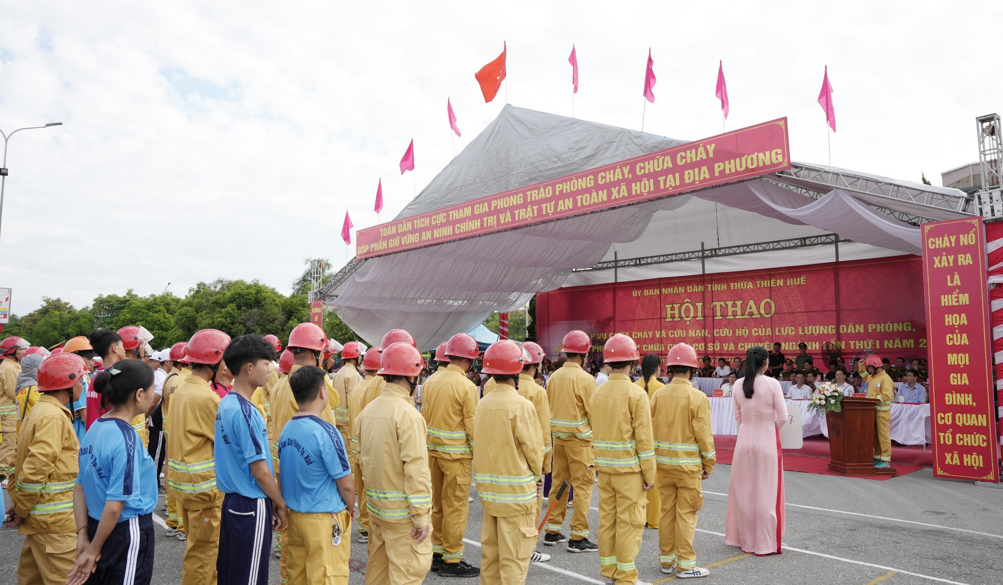 Hội thao diễn ra sáng 6/10 tại Trung tâm Thể thao tỉnh Thừa Thiên - Huế, đường Hà Huy Tập, phường Xuân Phú, TP Huế. Hội thao diễn ra sáng 6/10 tại Trung tâm Thể thao tỉnh Thừa Thiên - Huế, đường Hà Huy Tập, phường Xuân Phú, TP Huế.