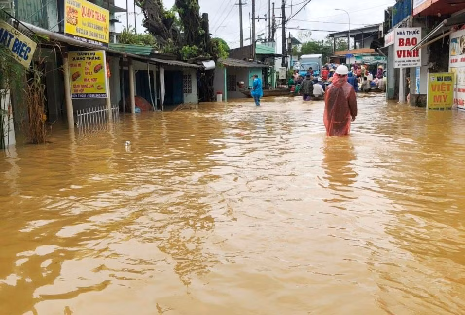 Nhiều nơi ngập nặng.