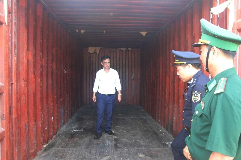 Mọi việc đều diễn ra theo quy trình nghiêm ngặt.